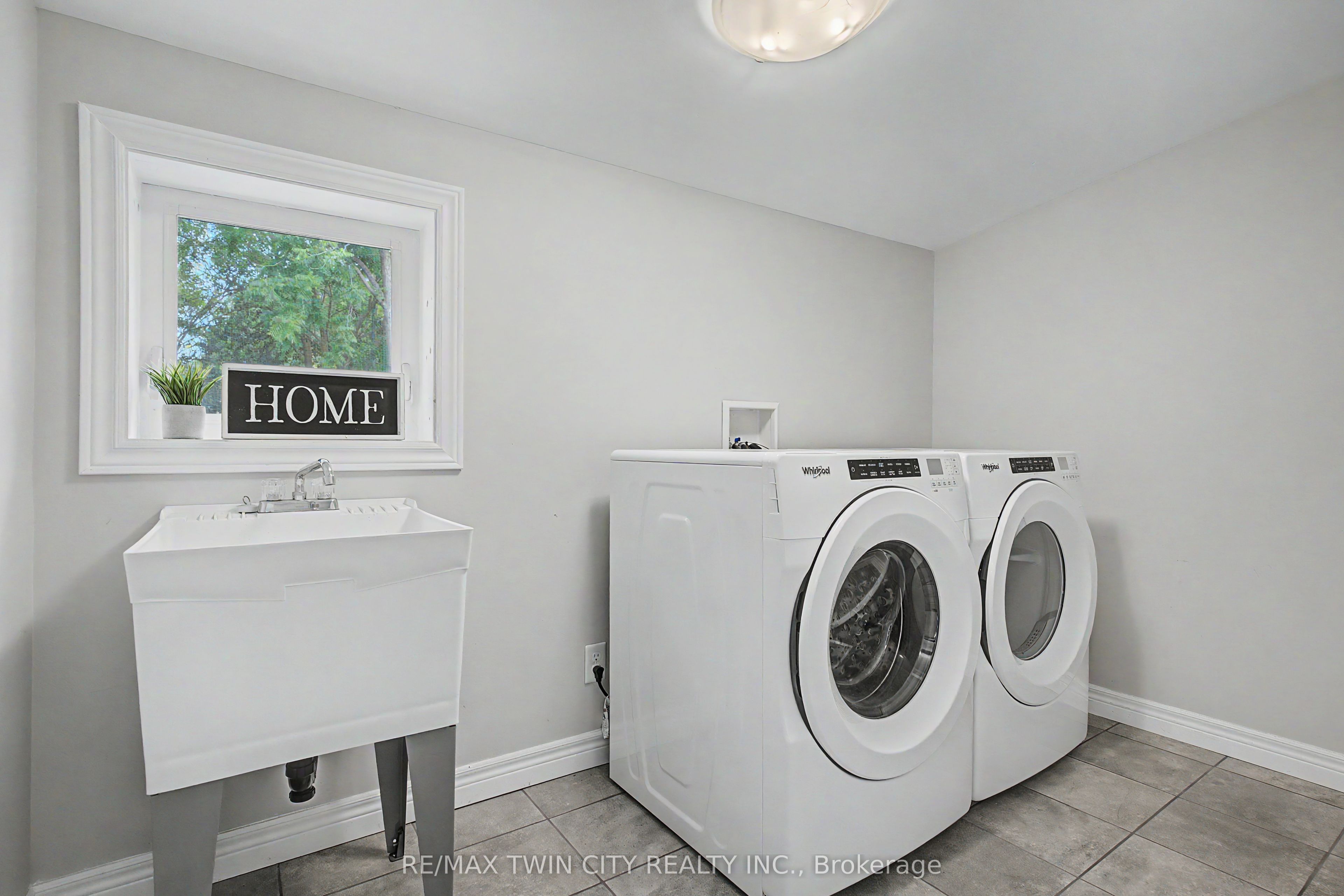 61 Maud Street Property Photo 25