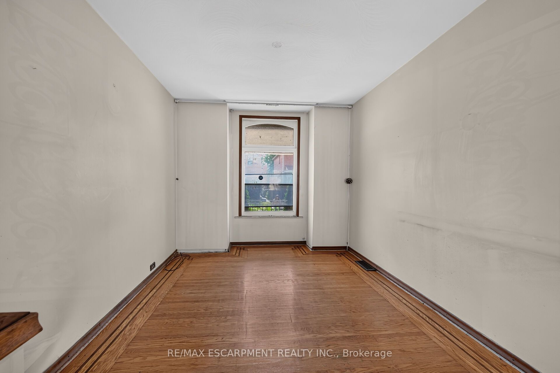 15 Kinrade Avenue Property Photo 11