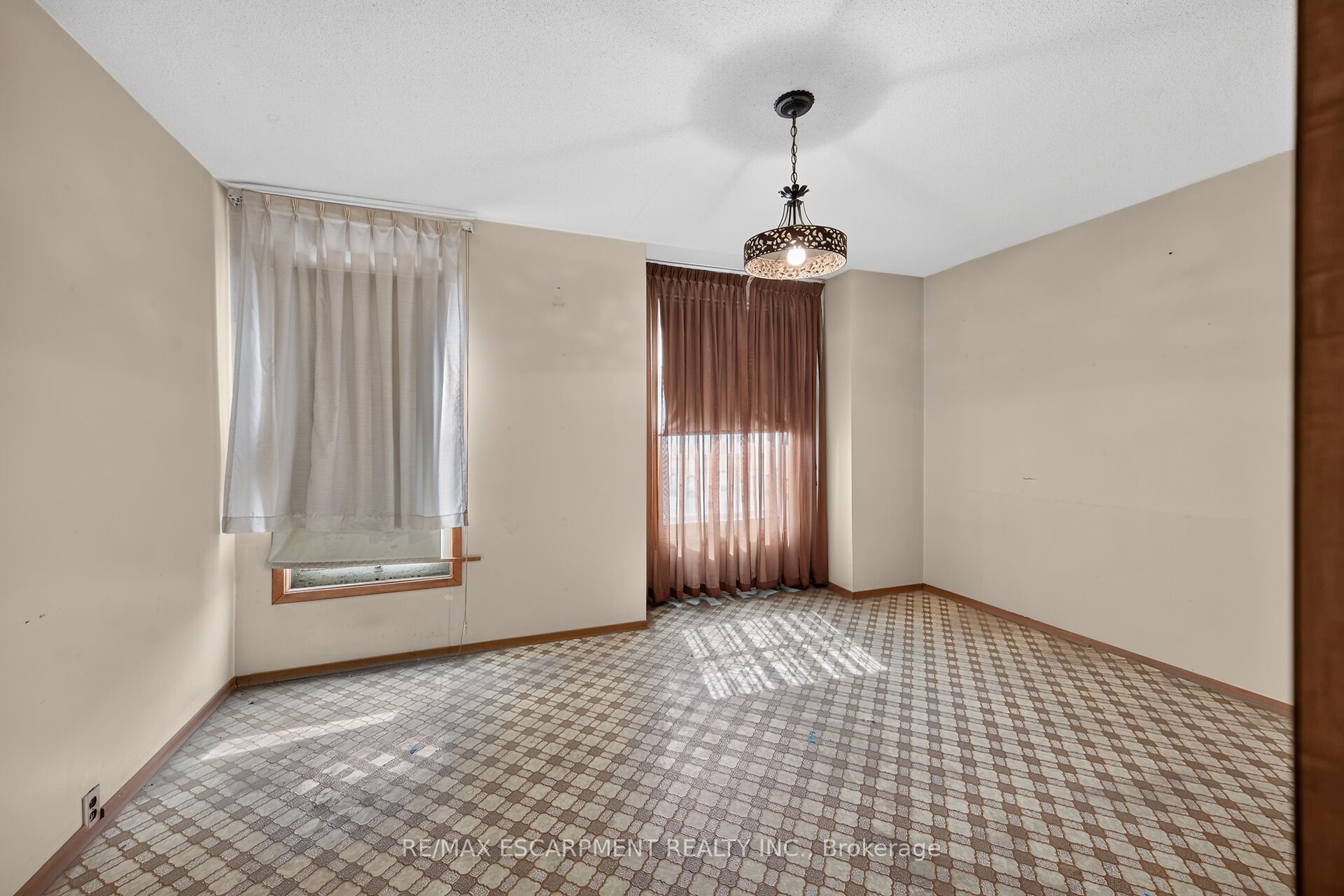 15 Kinrade Avenue Property Photo 16
