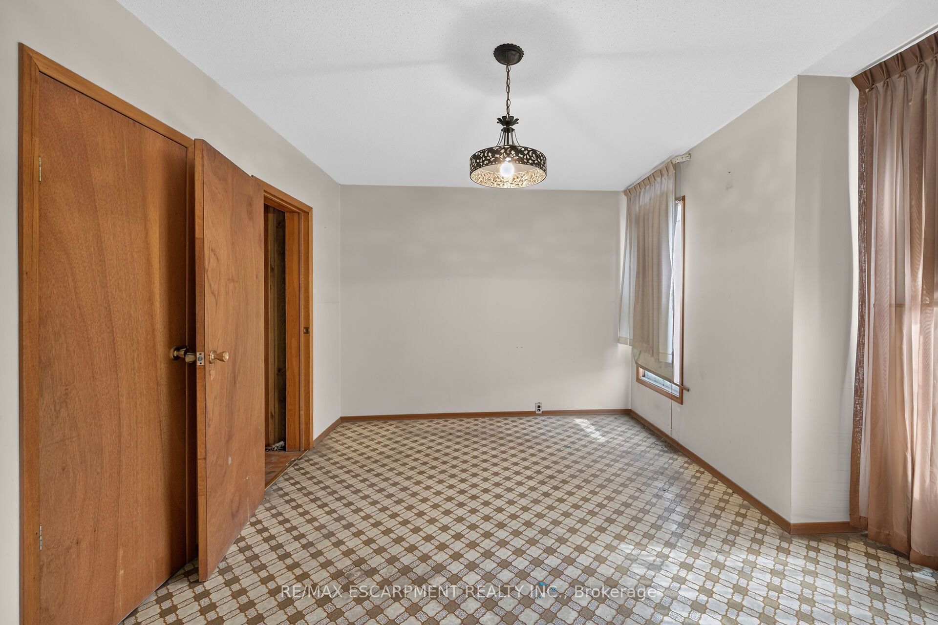 15 Kinrade Avenue Property Photo 18