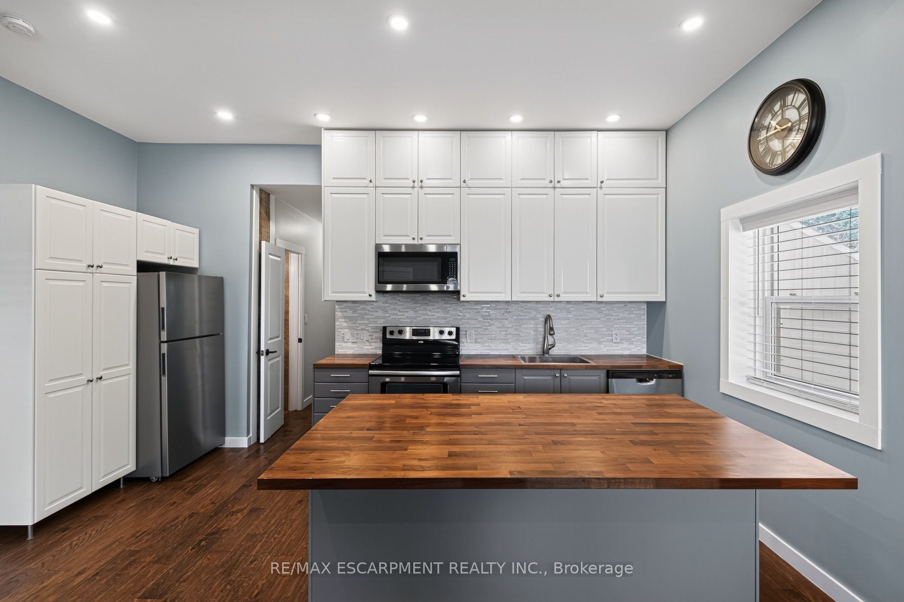 21 Cedar Street Property Photo 10