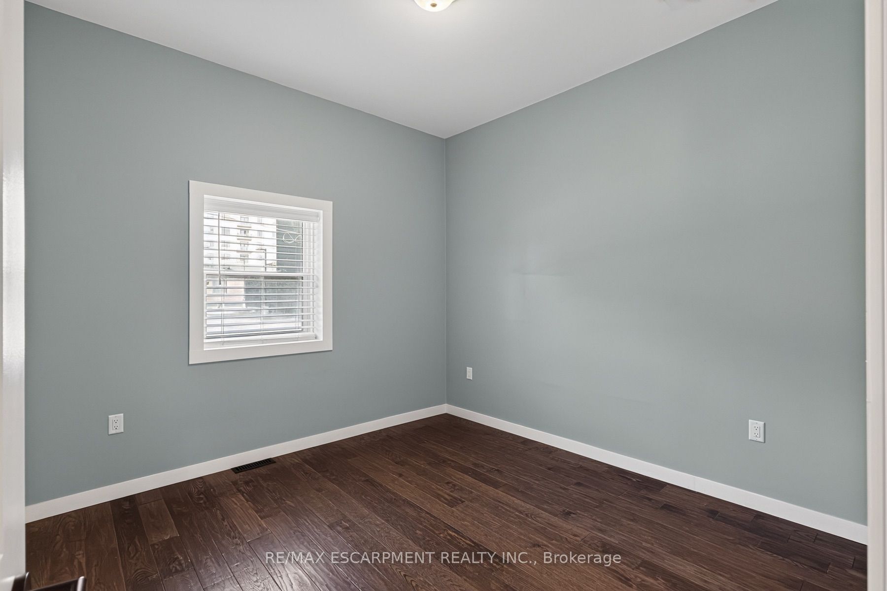 21 Cedar Street Property Photo 15