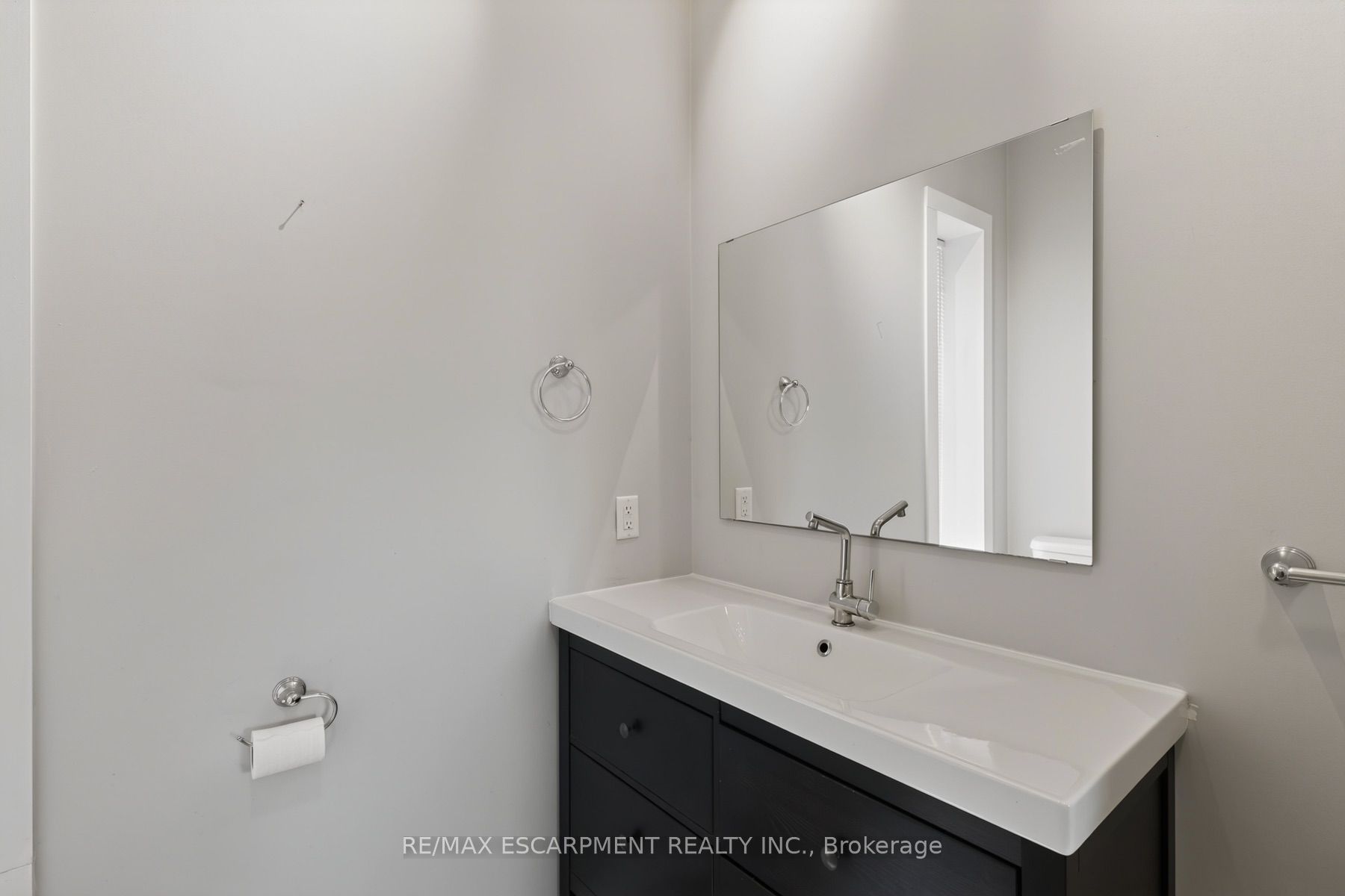 21 Cedar Street Property Photo 18