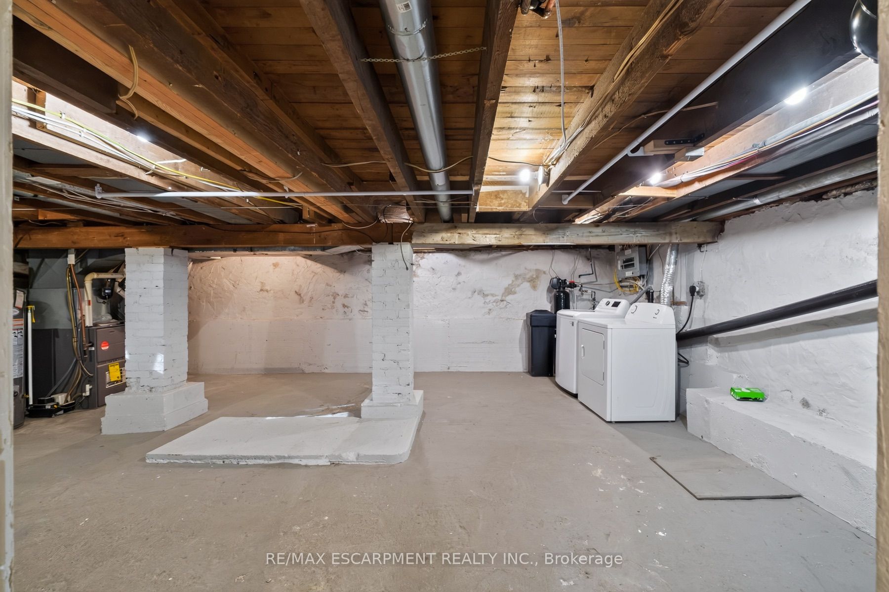 21 Cedar Street Property Photo 23
