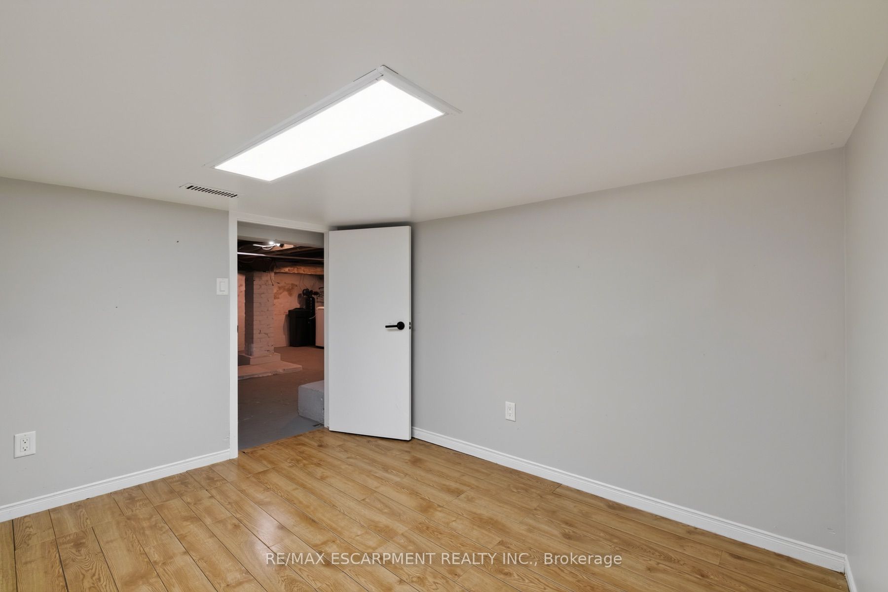 21 Cedar Street Property Photo 26