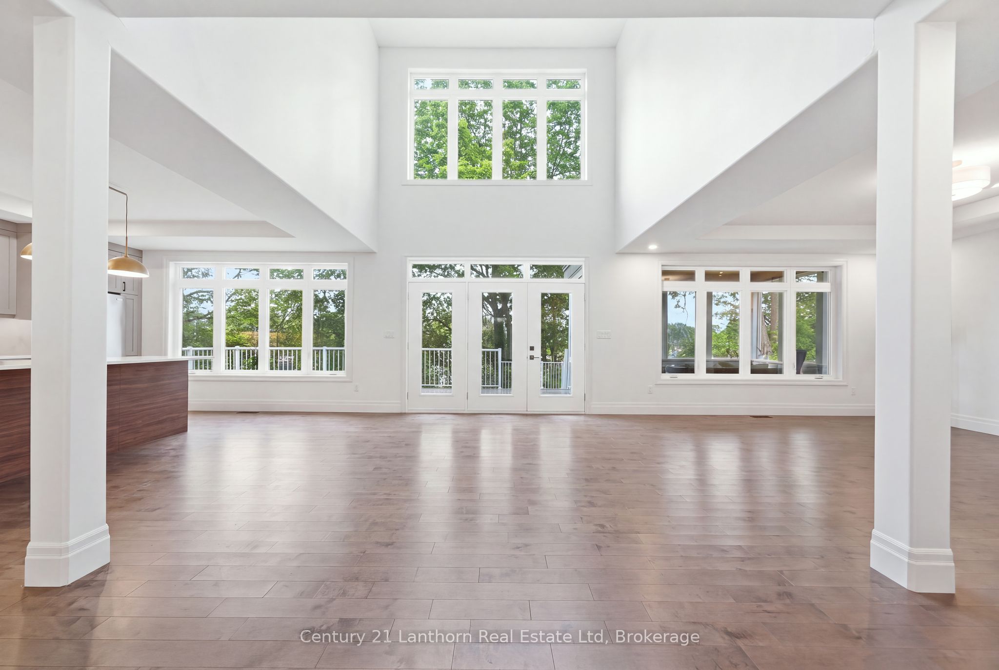 101 Villeneuve Drive Property Photo 7