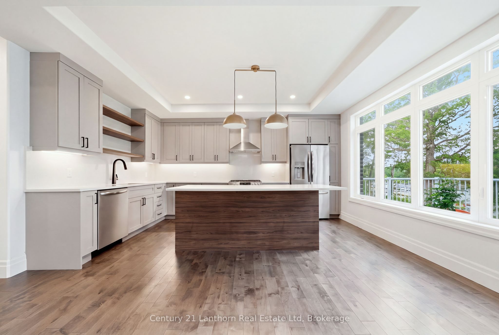 101 Villeneuve Drive Property Photo 13