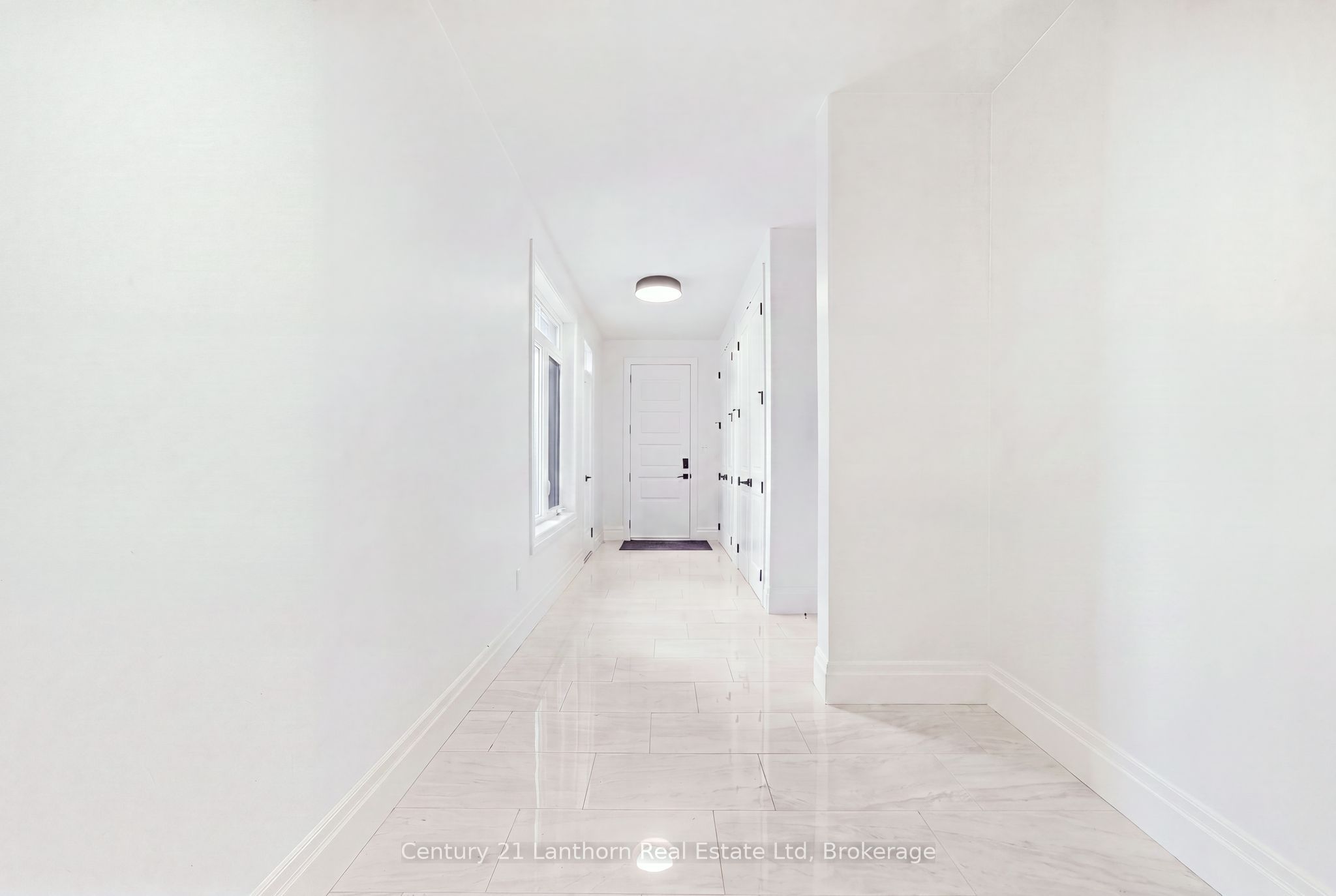 101 Villeneuve Drive Property Photo 21