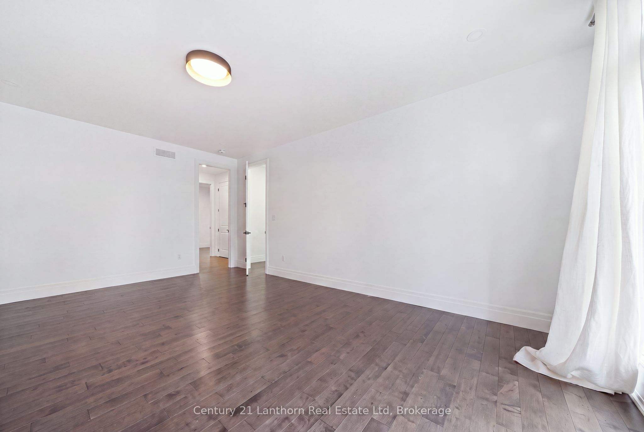 101 Villeneuve Drive Property Photo 29