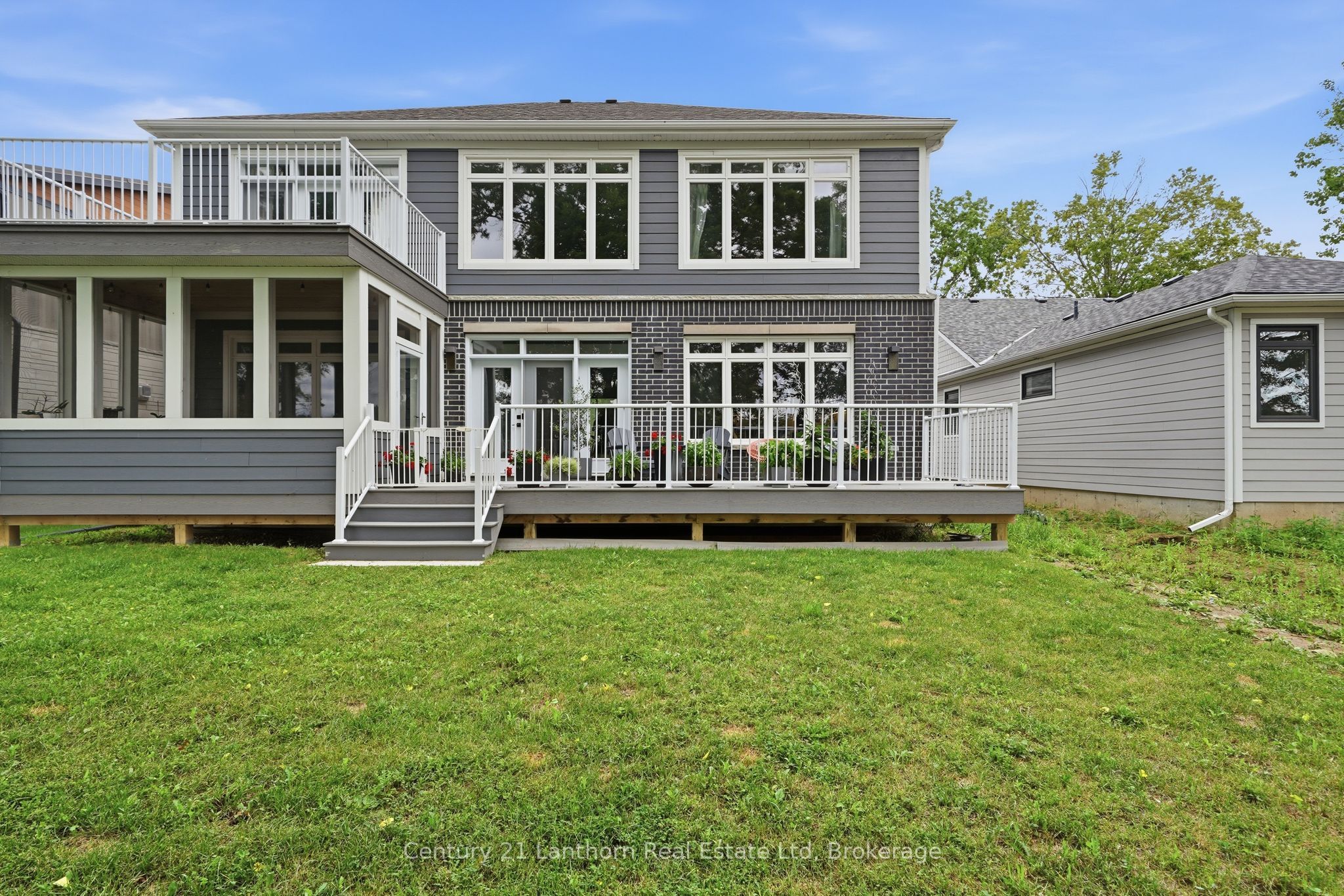 101 Villeneuve Drive Property Photo 44