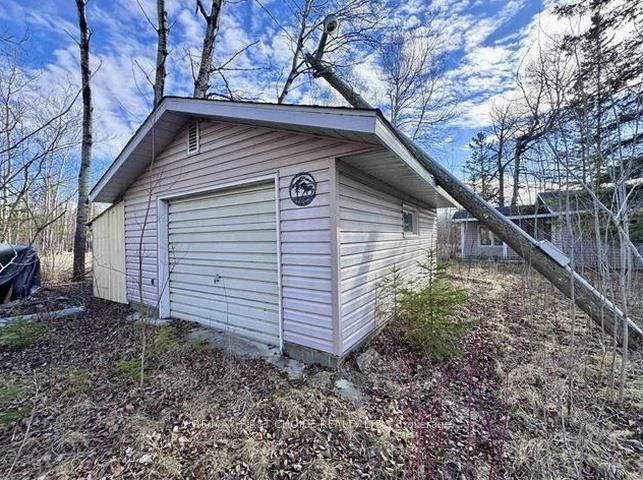 99 Kreger Rd Property Photo 4