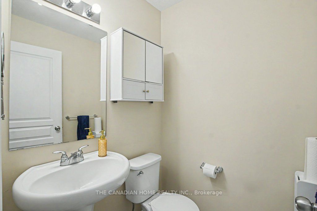 46 Jeffrey Drive Property Photo 7