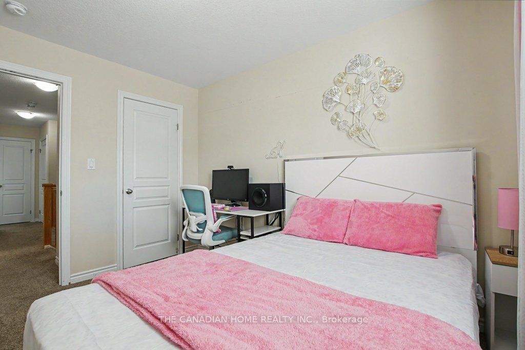 46 Jeffrey Drive Property Photo 13