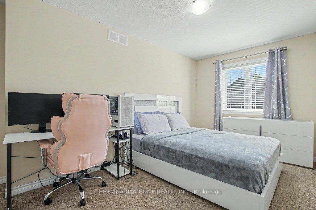 46 Jeffrey Drive Property Photo 14
