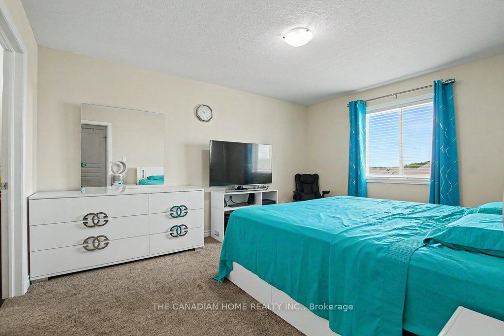 46 Jeffrey Drive Property Photo 18