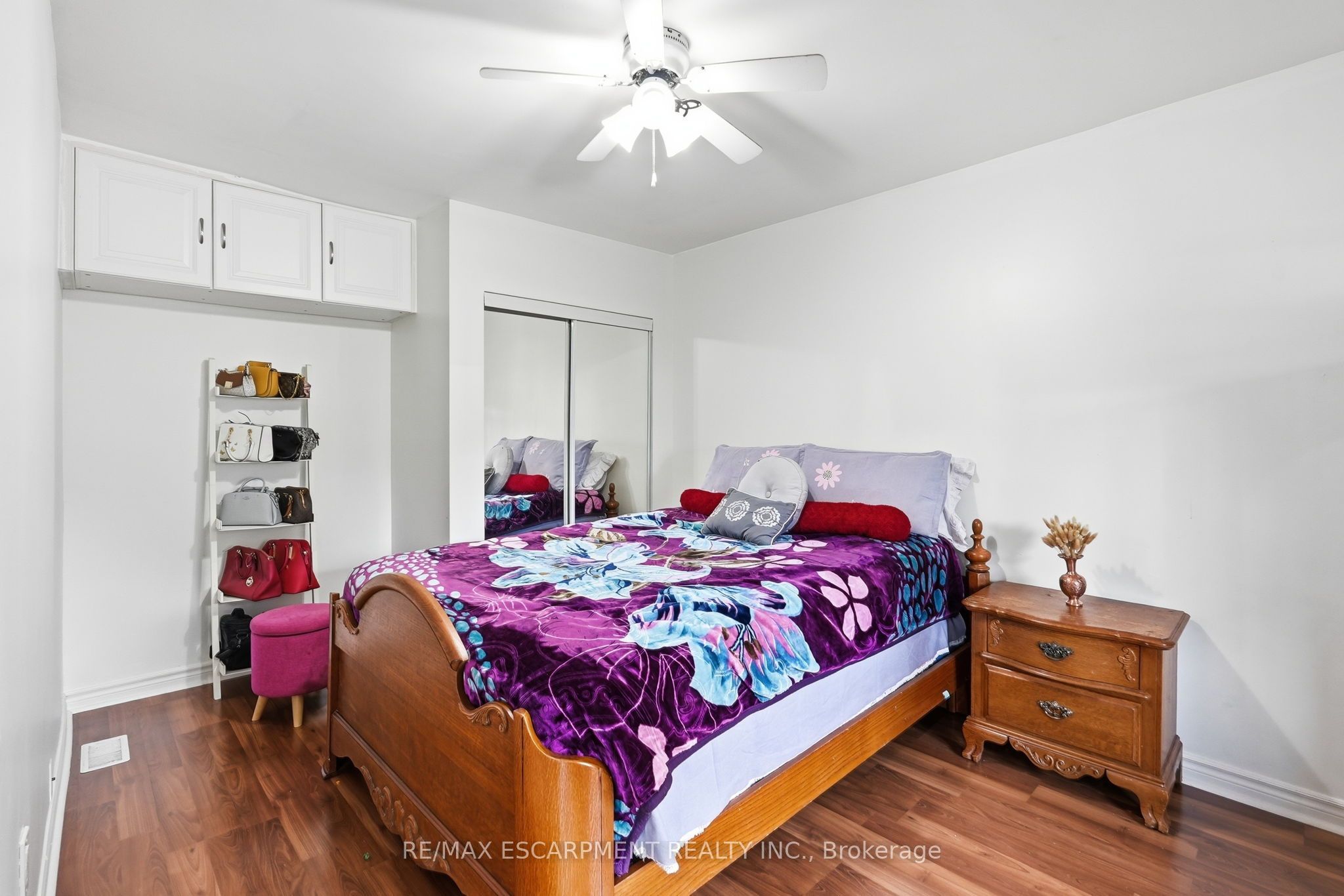 127 Park Row N Property Photo 14