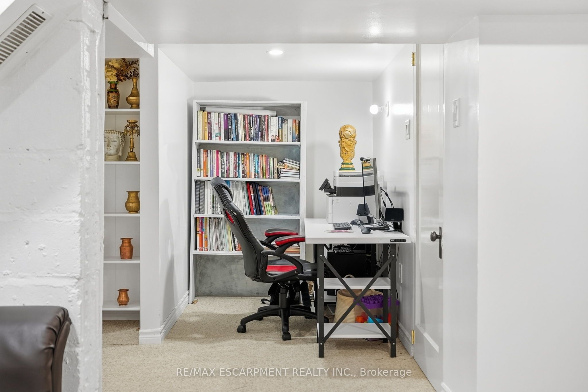 127 Park Row N Property Photo 19