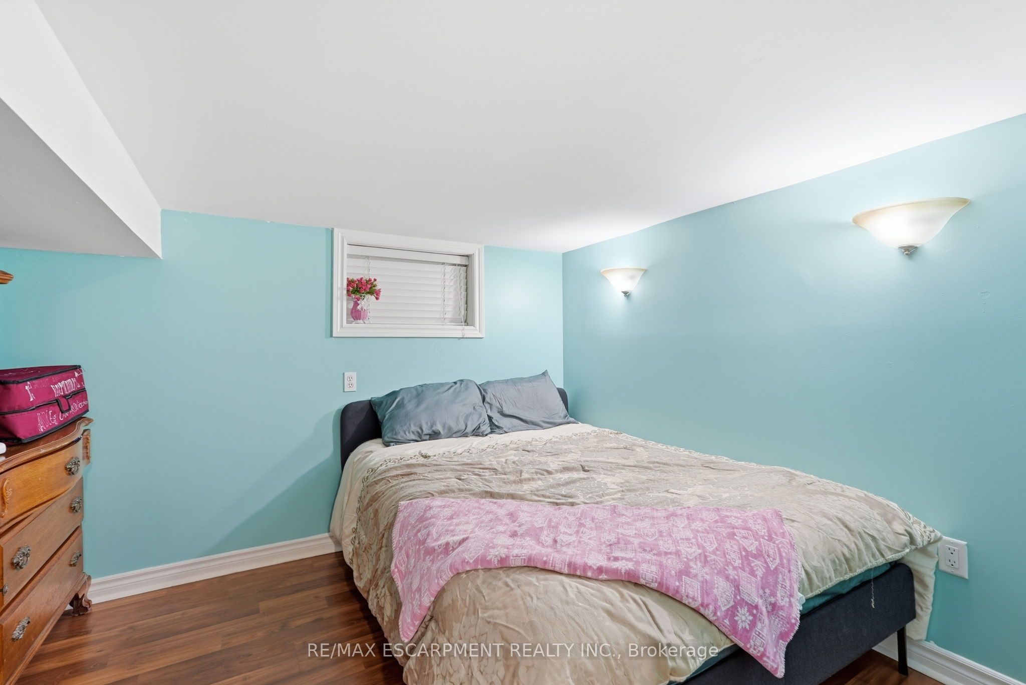 127 Park Row N Property Photo 21
