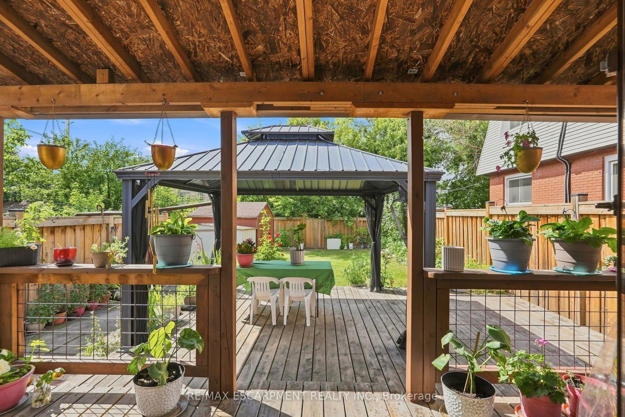 127 Park Row N Property Photo 24