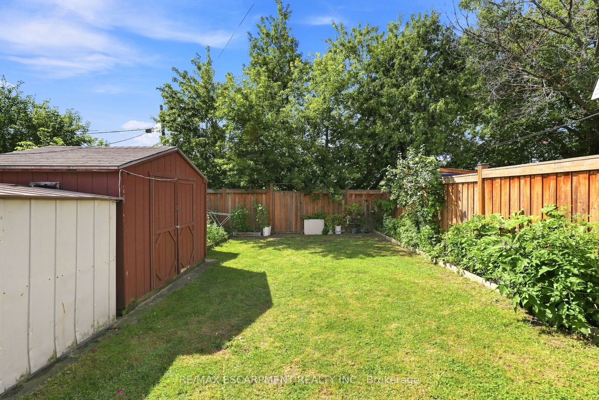 127 Park Row N Property Photo 28