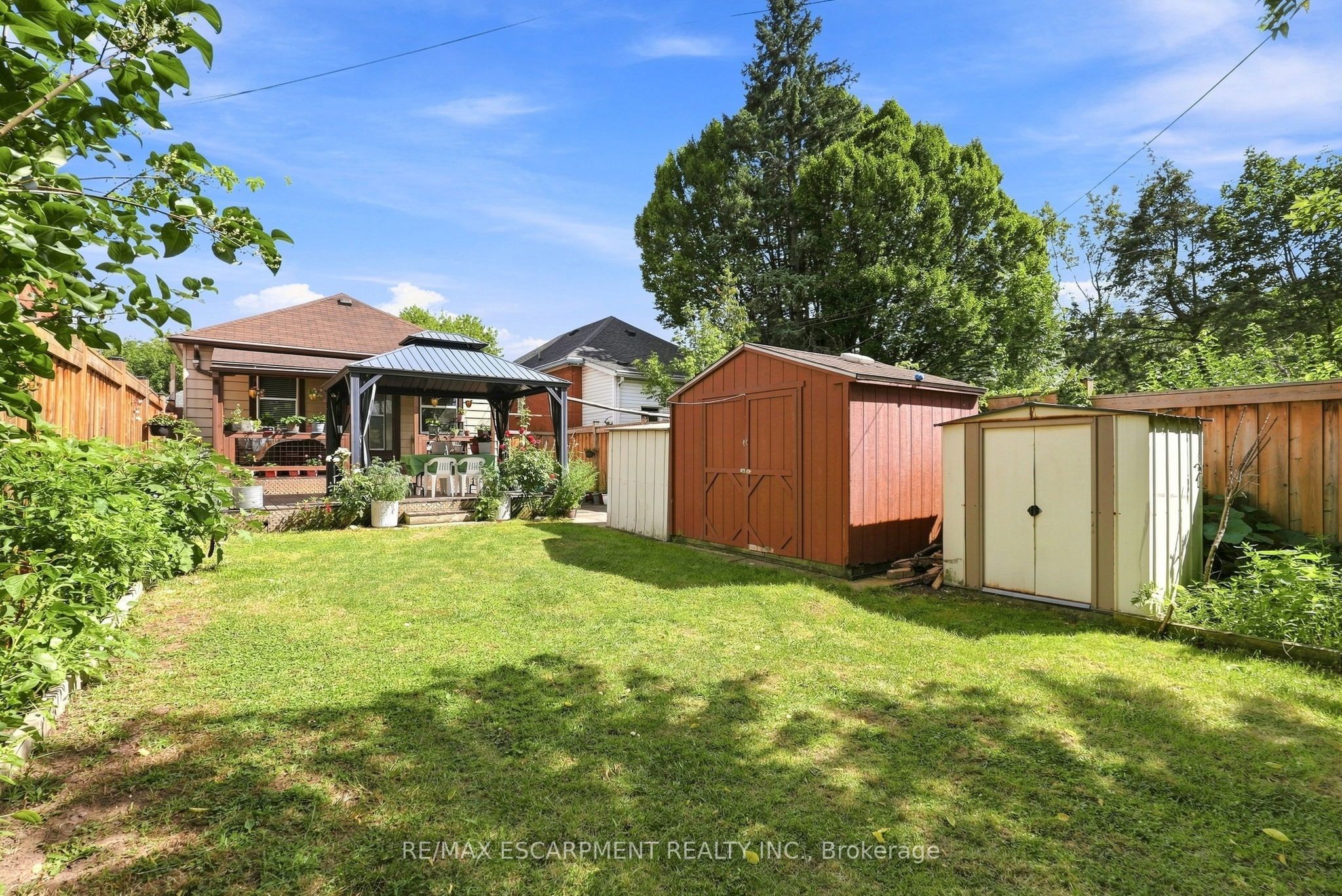 127 Park Row N Property Photo 29