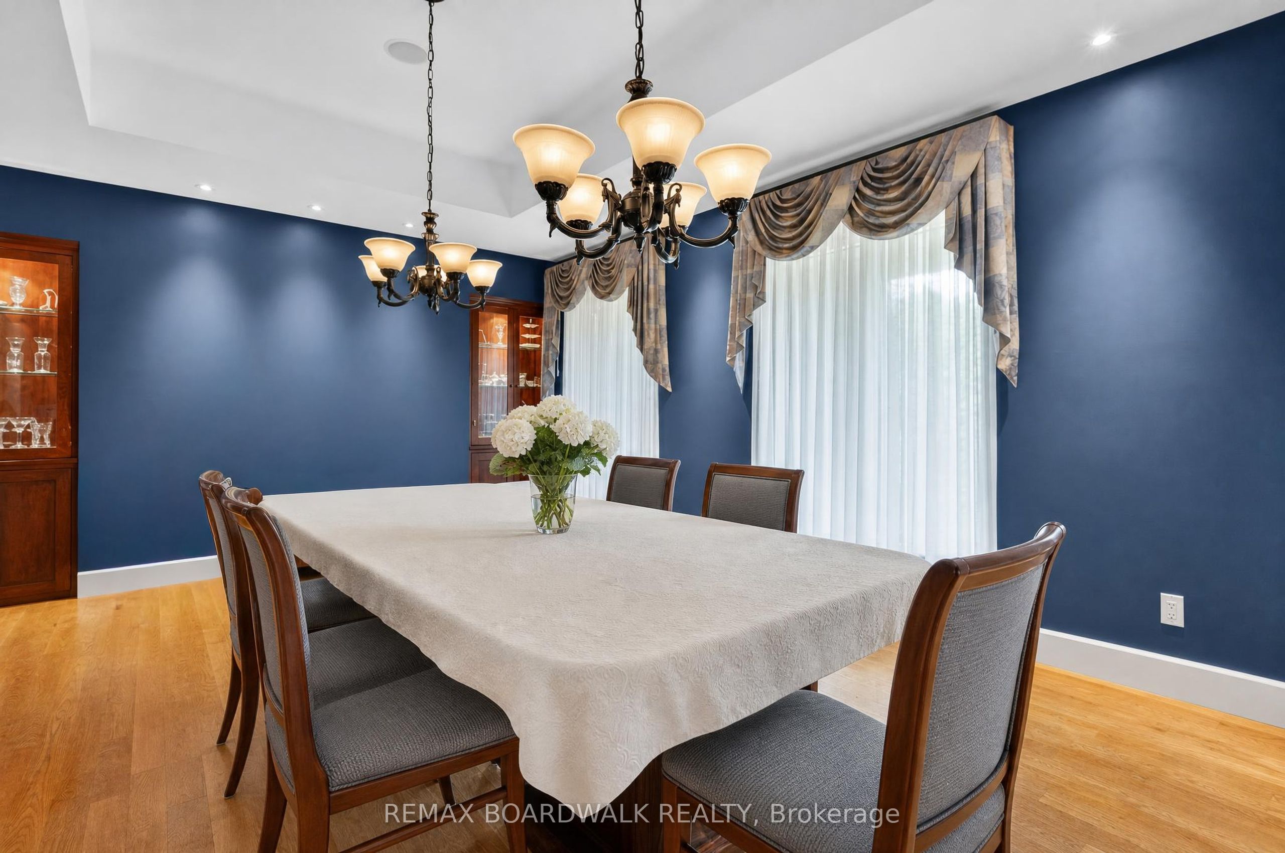 2437 Devine Road Property Photo 5