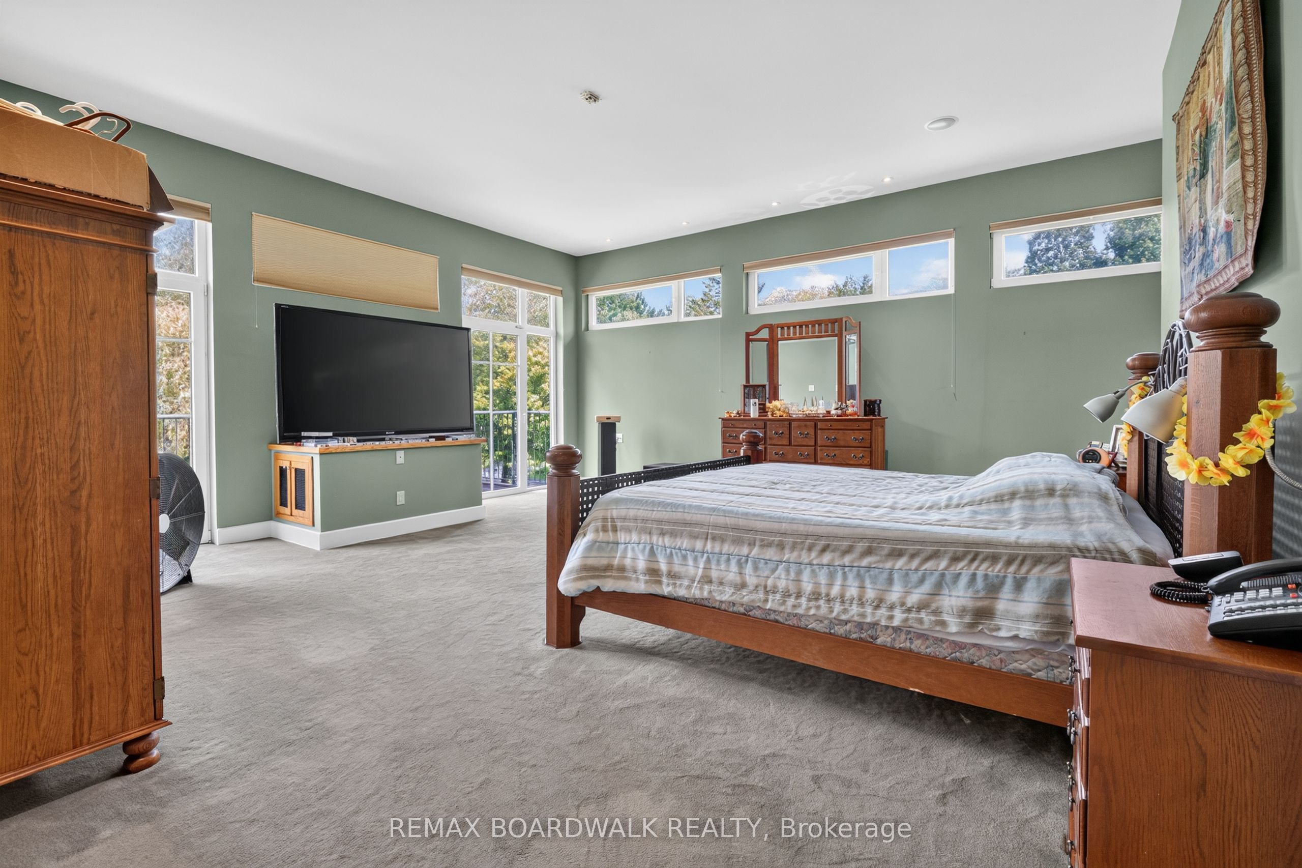 2437 Devine Road Property Photo 13