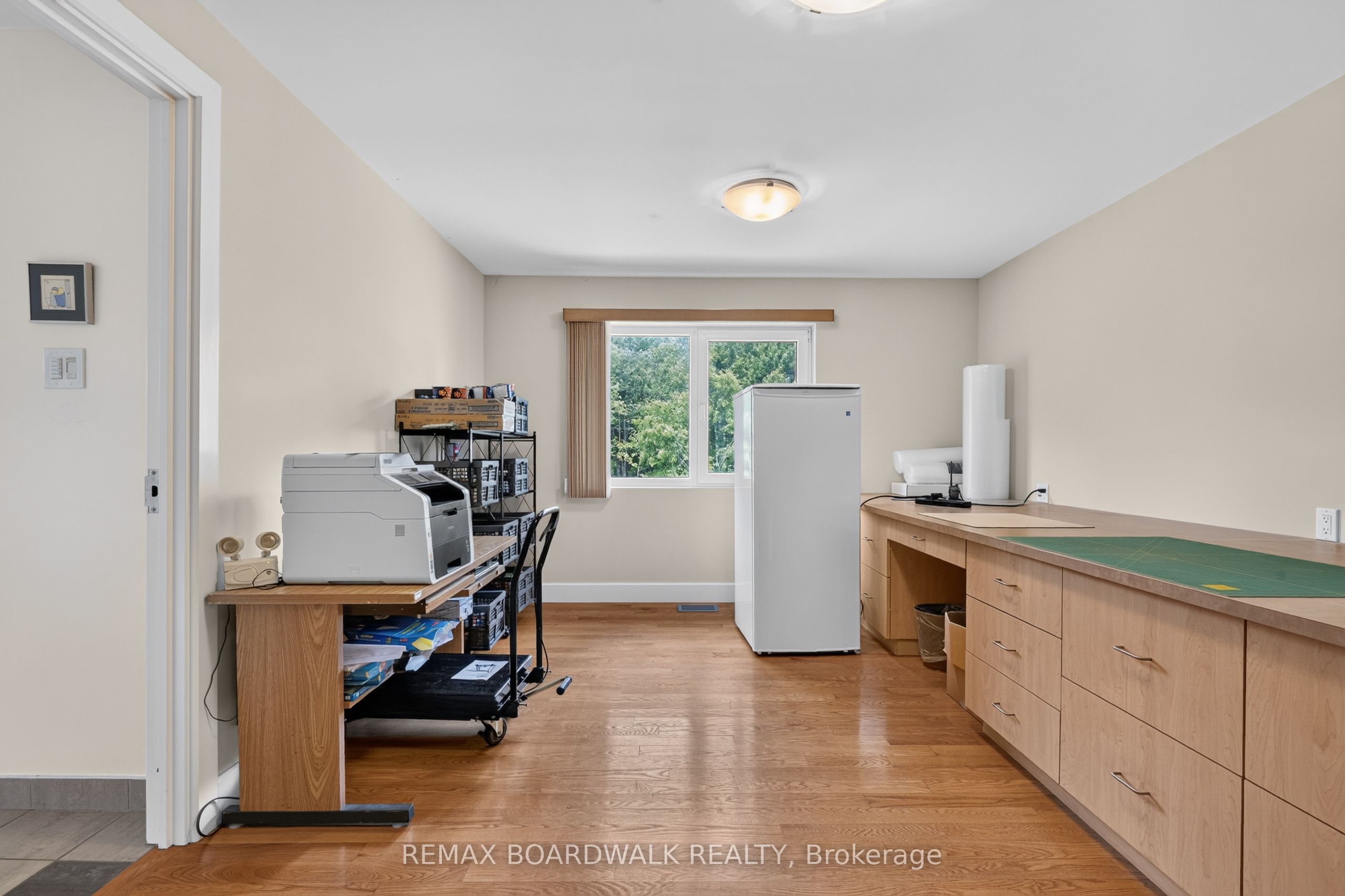 2437 Devine Road Property Photo 23
