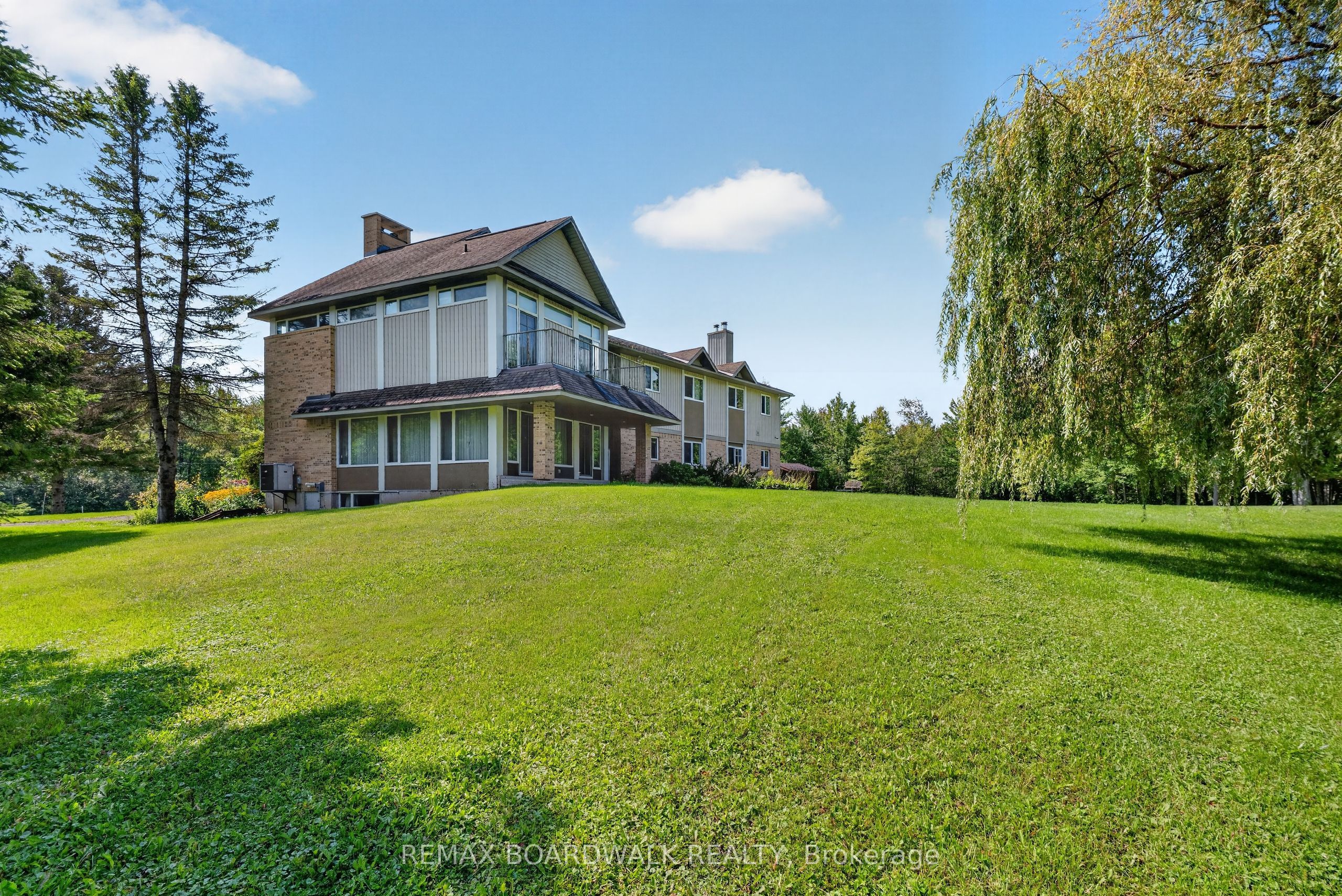 2437 Devine Road Property Photo 32