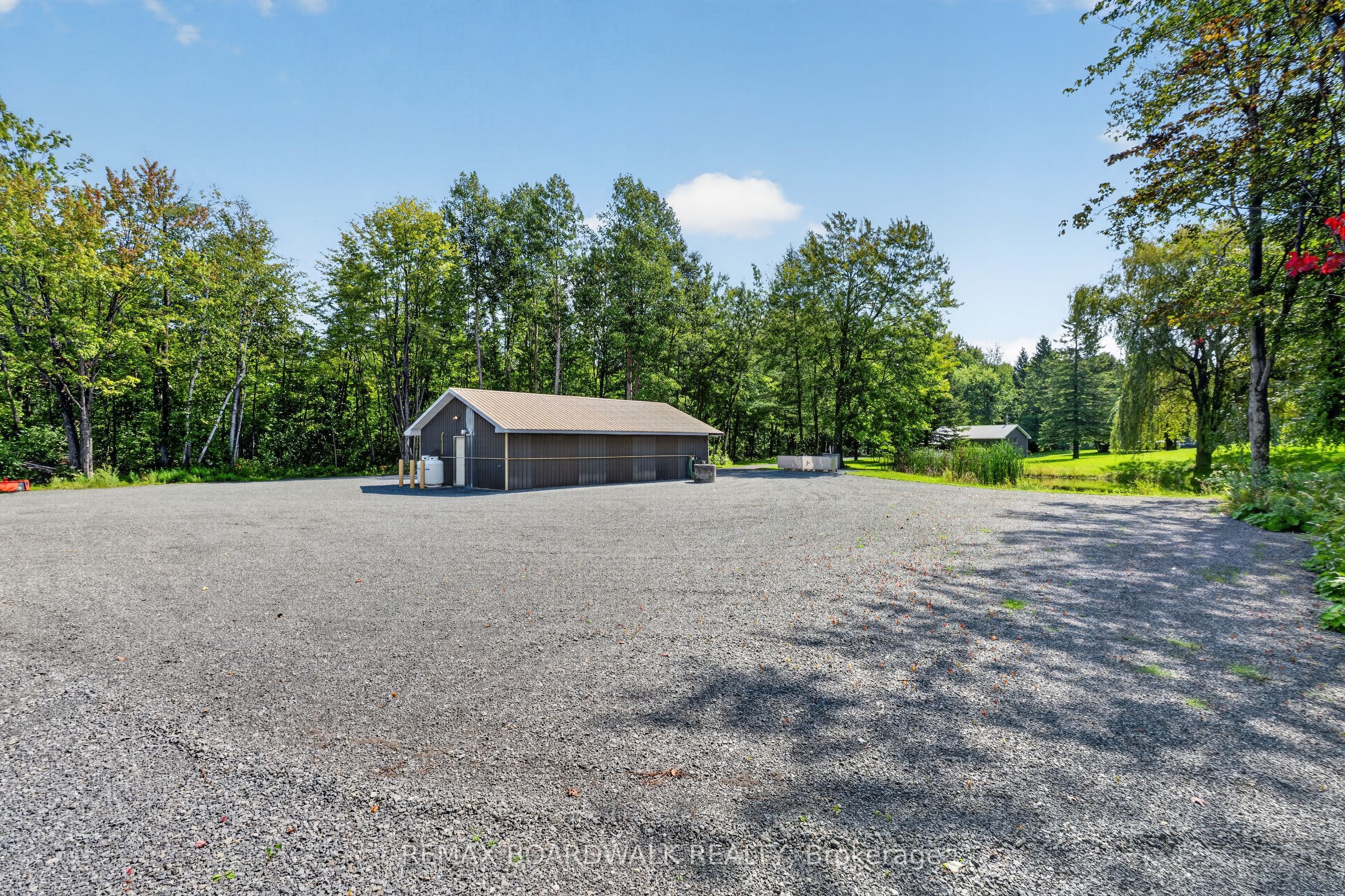 2437 Devine Road Property Photo 38