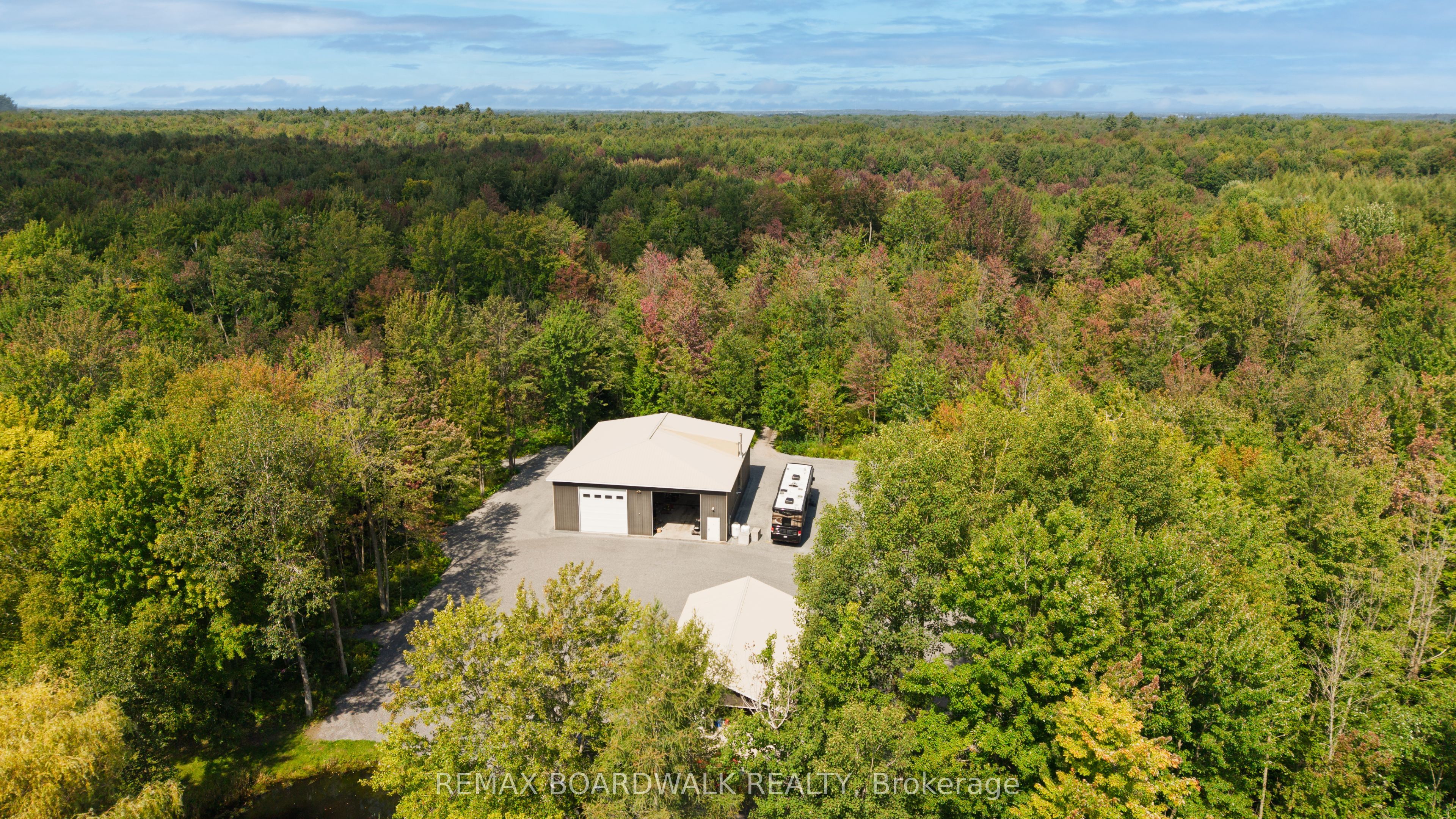 2437 Devine Road Property Photo 43