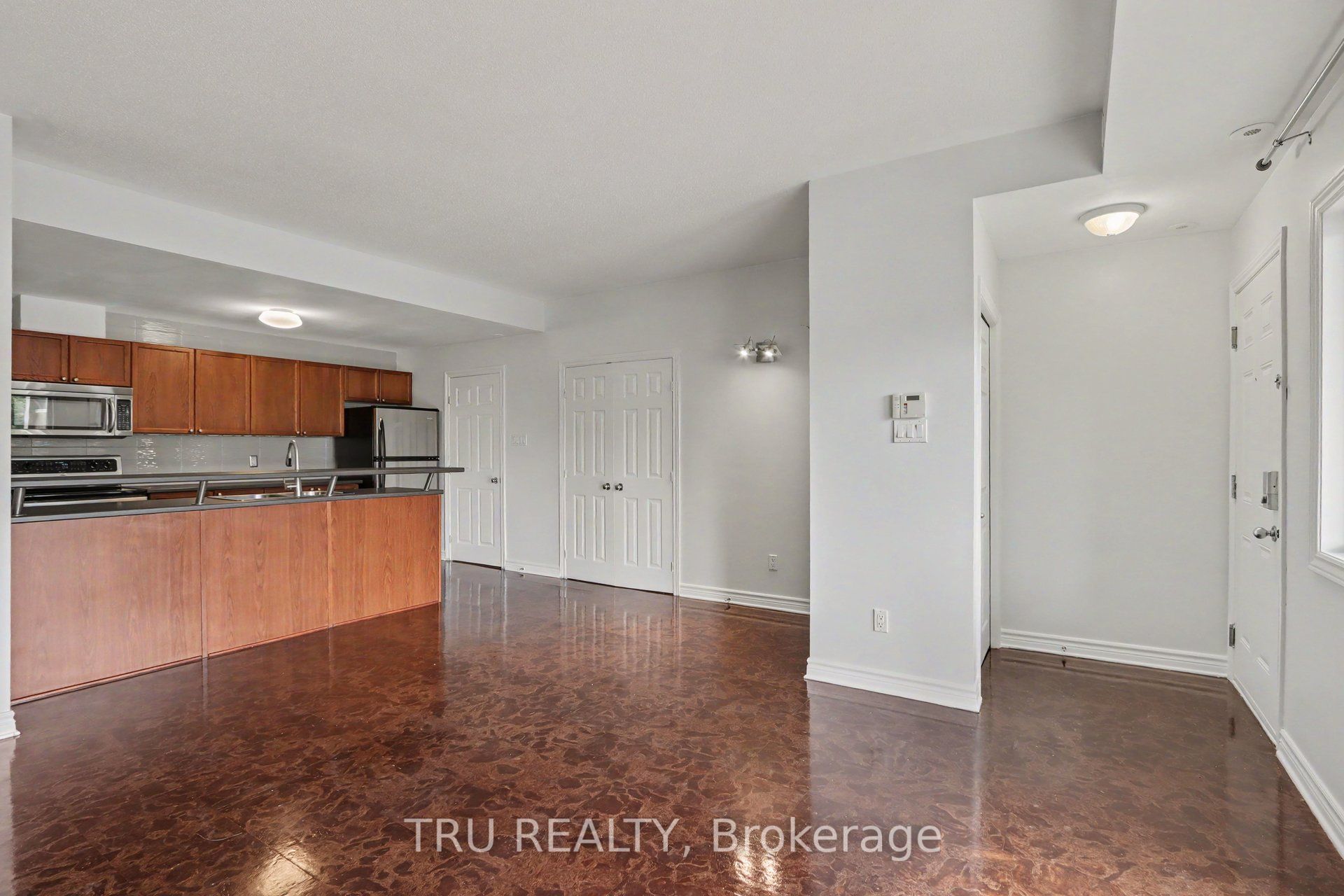 165 Waterbridge Drive 7 Property Photo 6