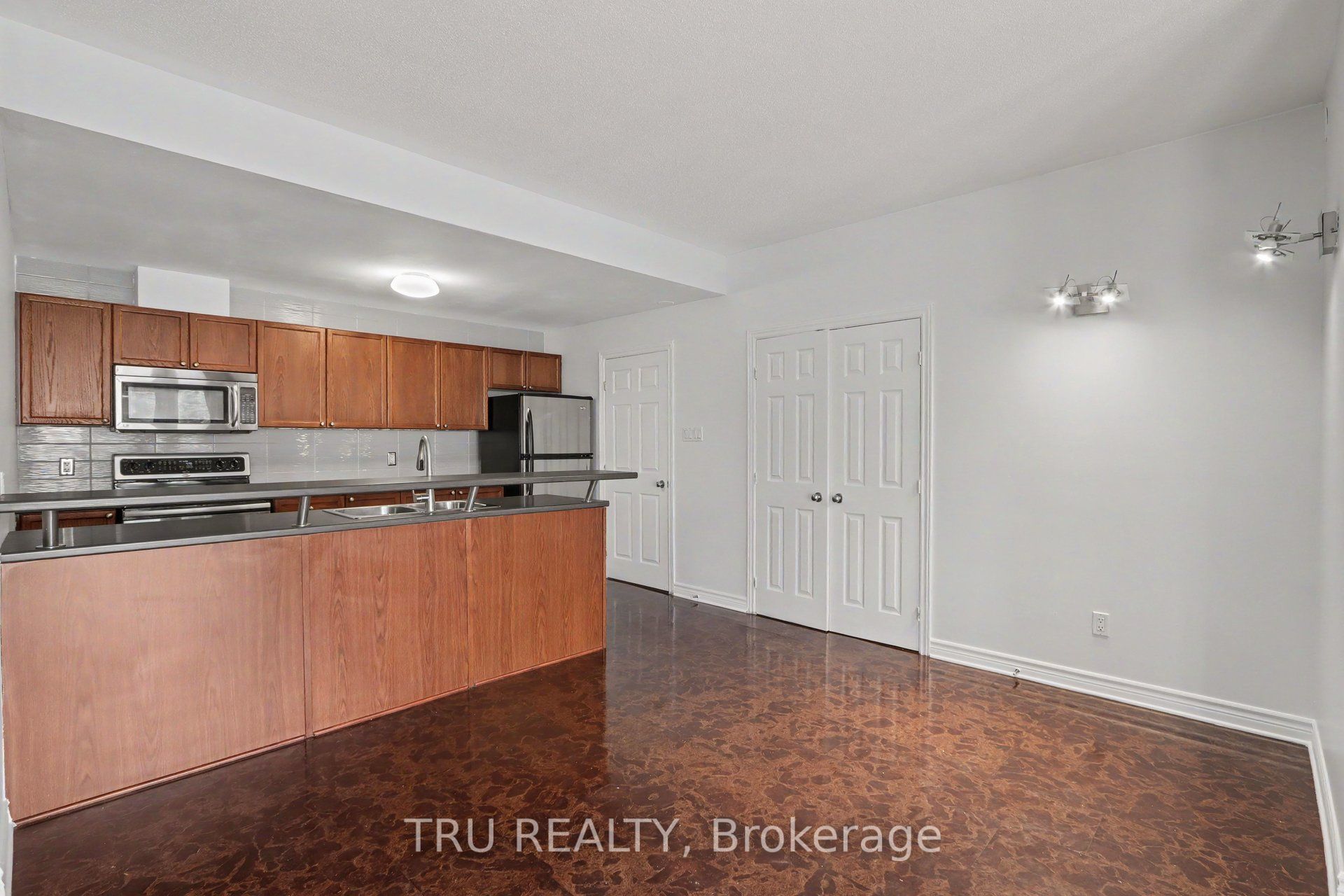 165 Waterbridge Drive 7 Property Photo 7