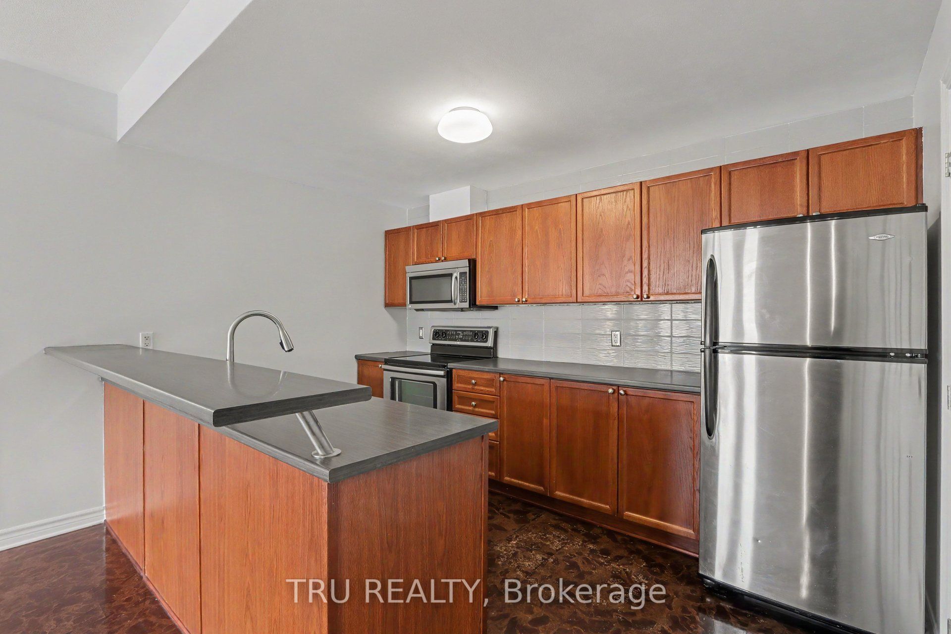 165 Waterbridge Drive 7 Property Photo 9