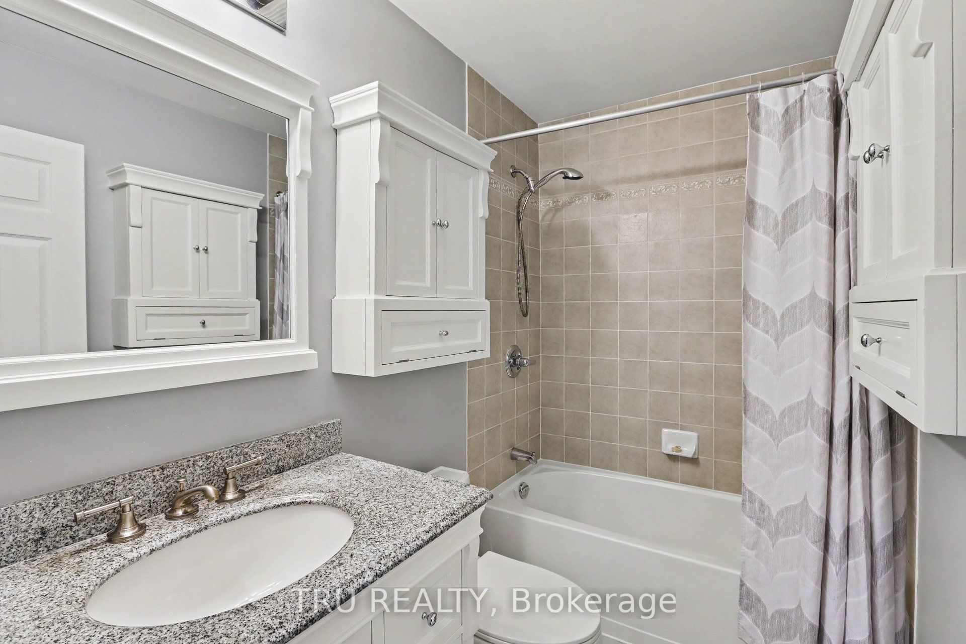 165 Waterbridge Drive 7 Property Photo 18