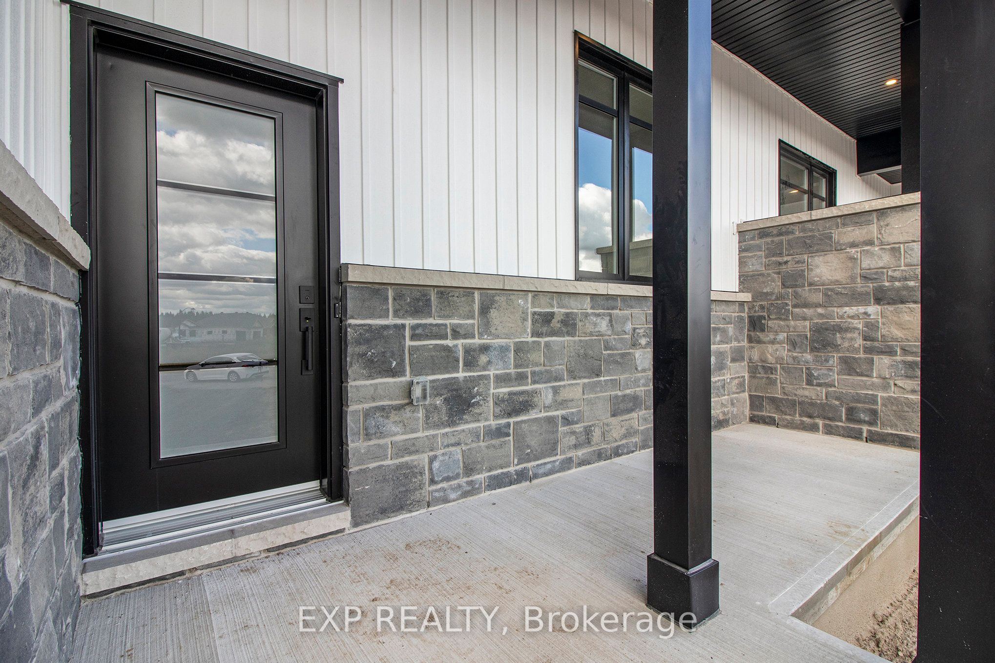 803 Lacroix Road Property Photo 6