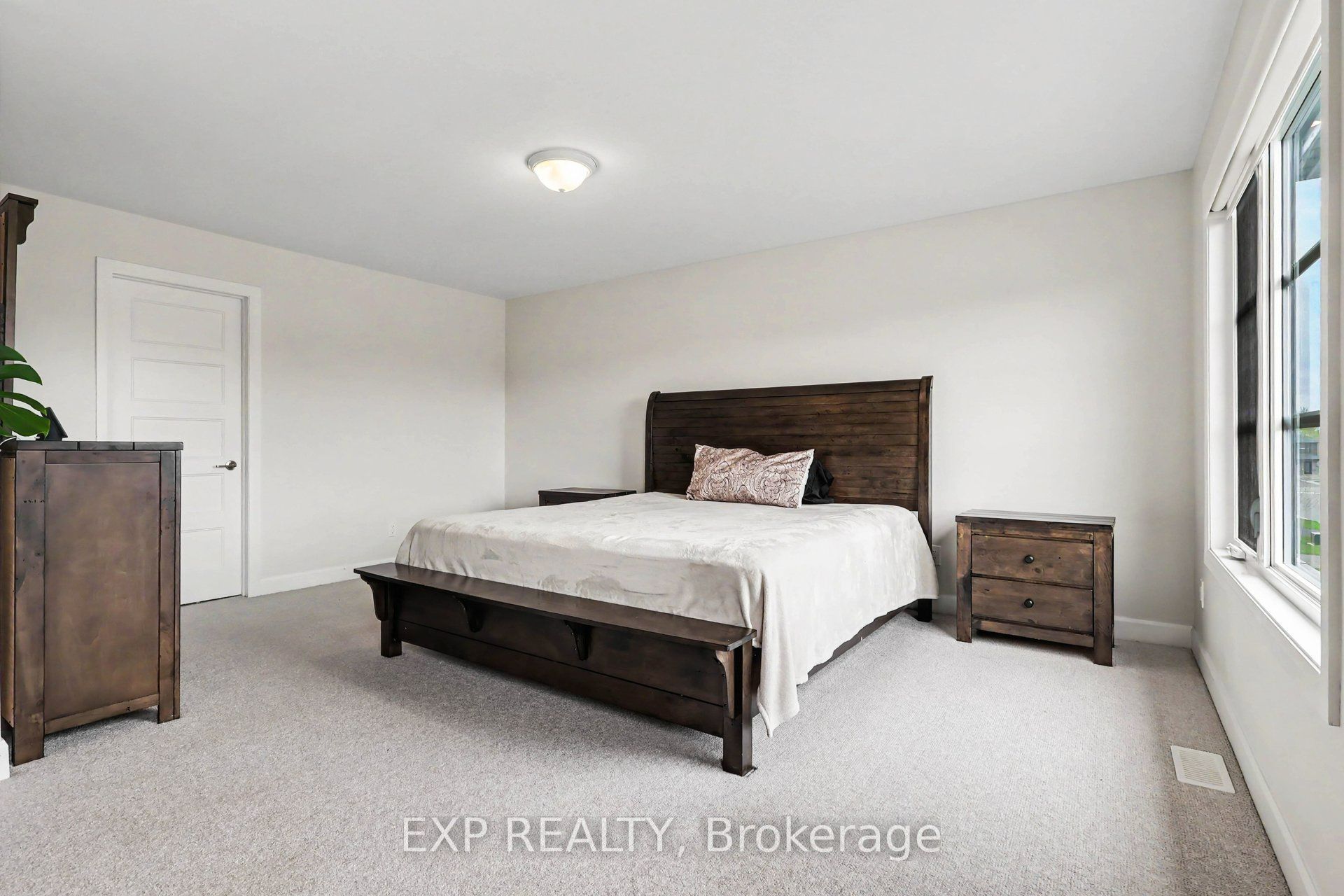 520 Lucent Street Property Photo 17