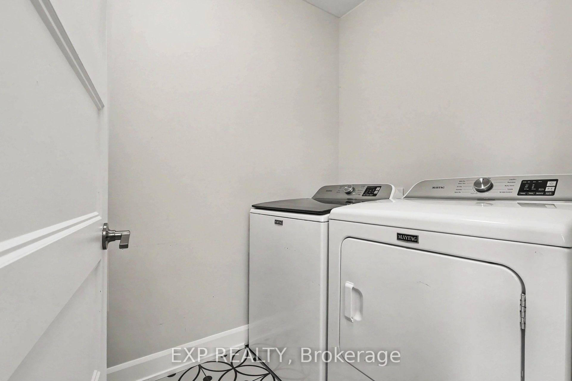 520 Lucent Street Property Photo 25