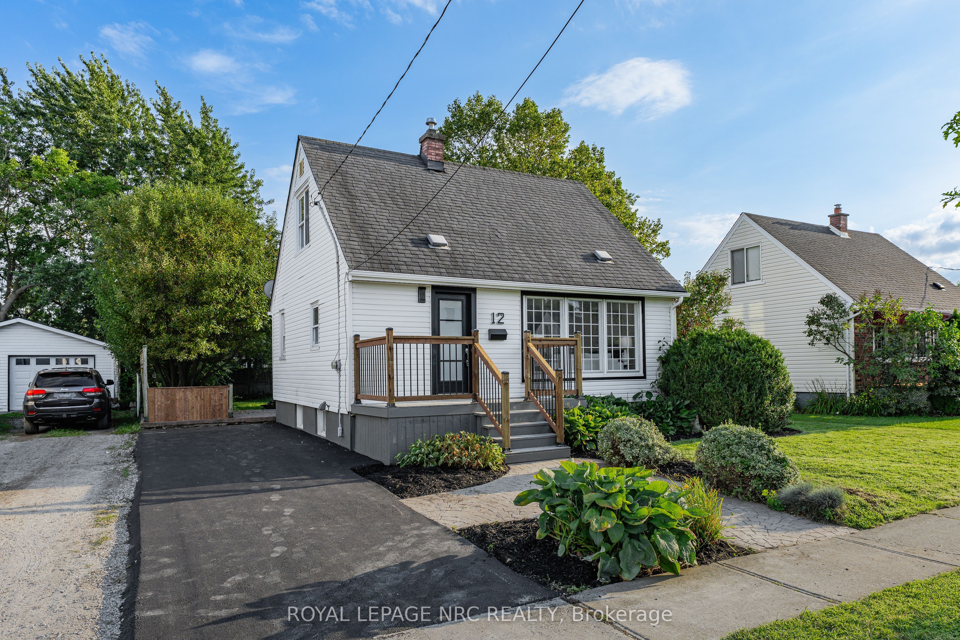 12 Admiral Road Property Photo 3