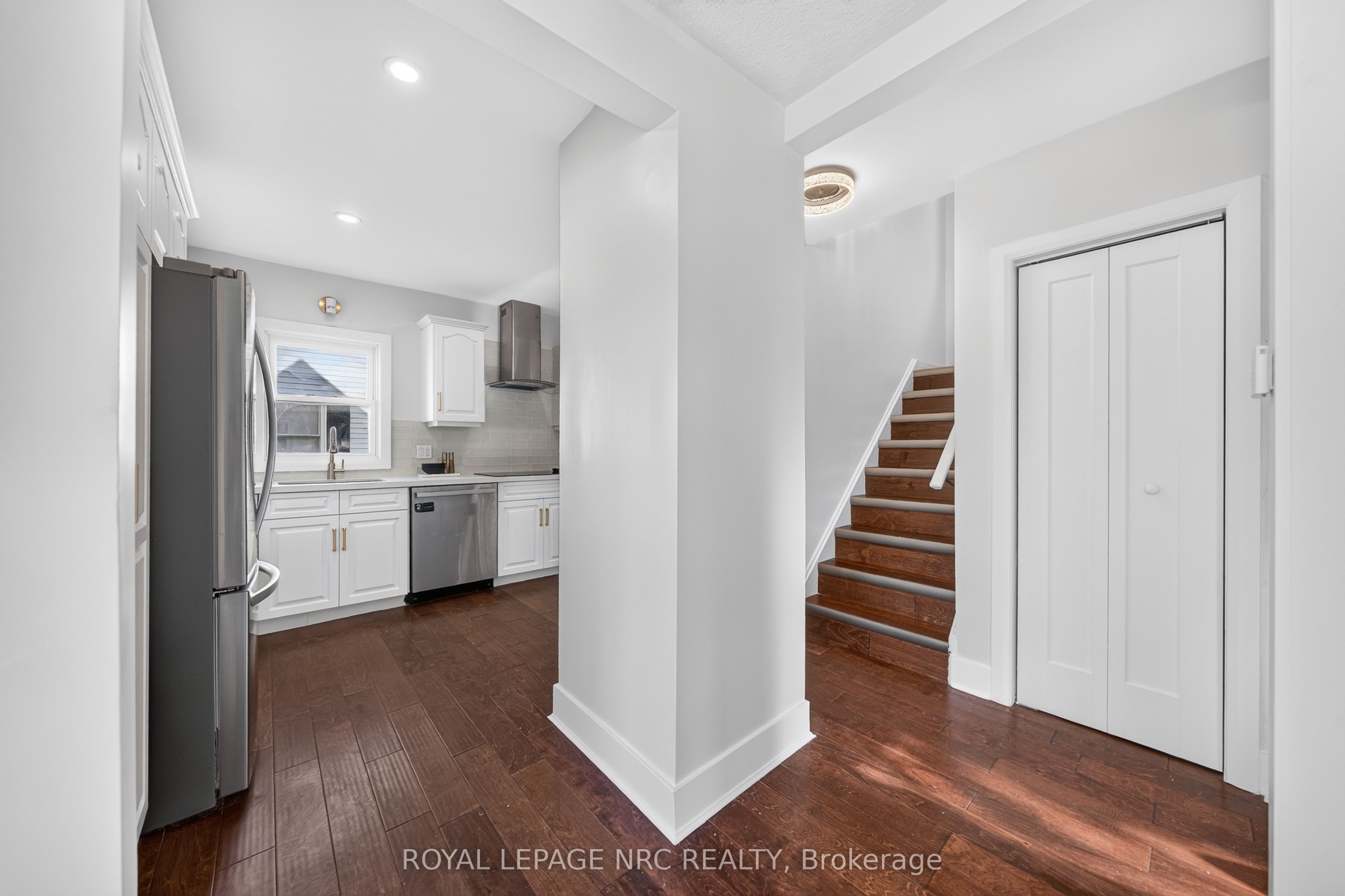 12 Admiral Road Property Photo 17