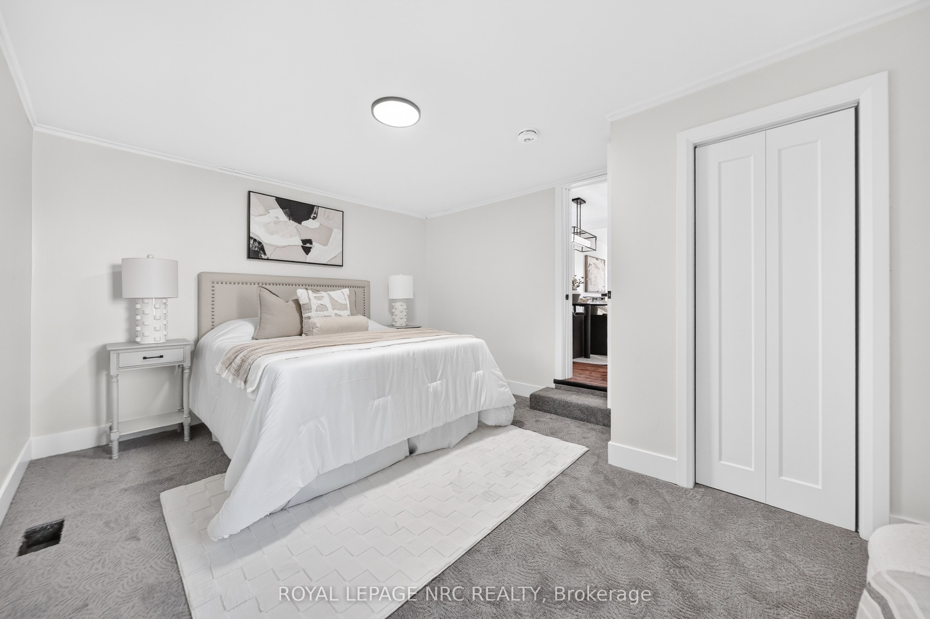 12 Admiral Road Property Photo 25