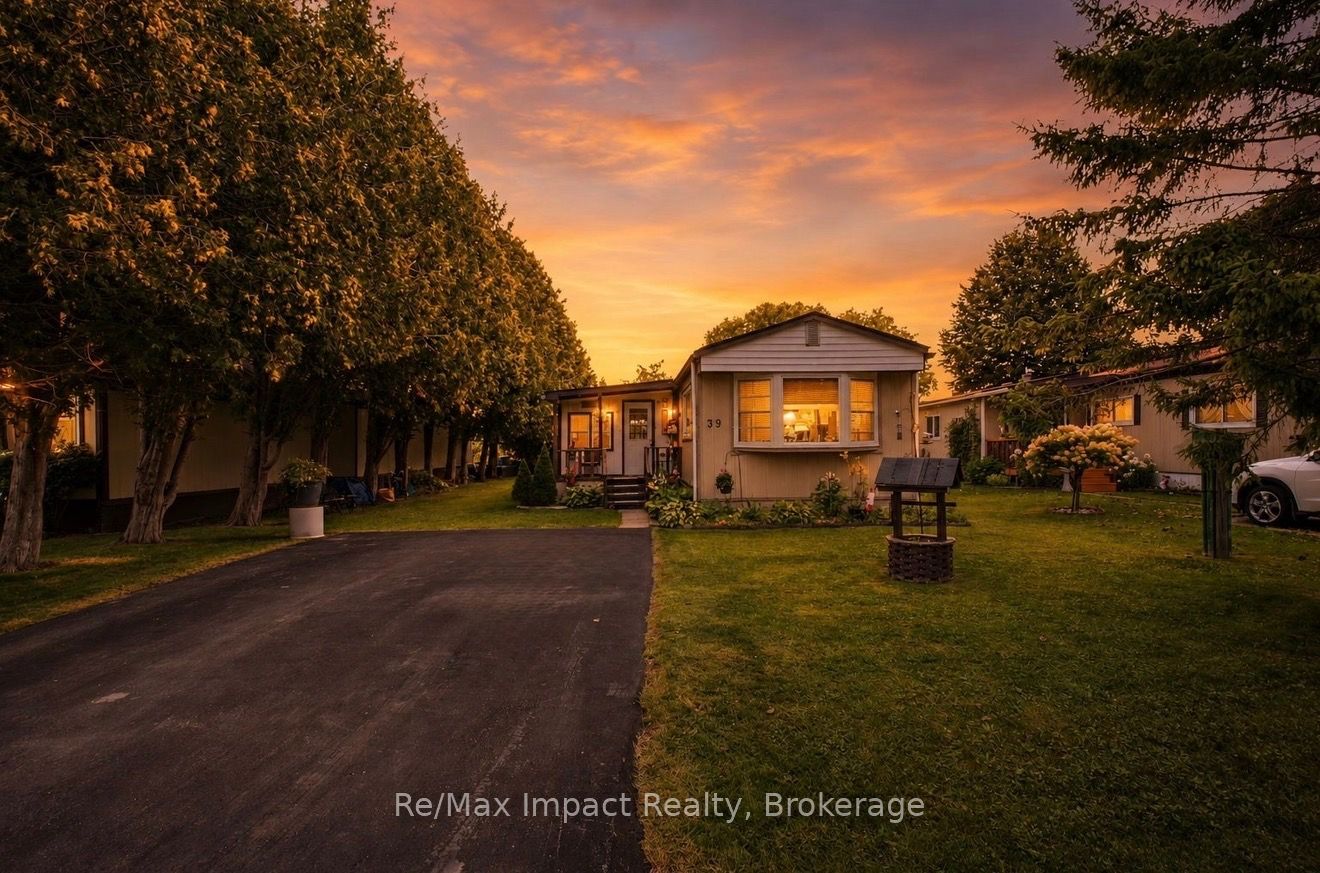 39 Hillview Drive Property Photo 1