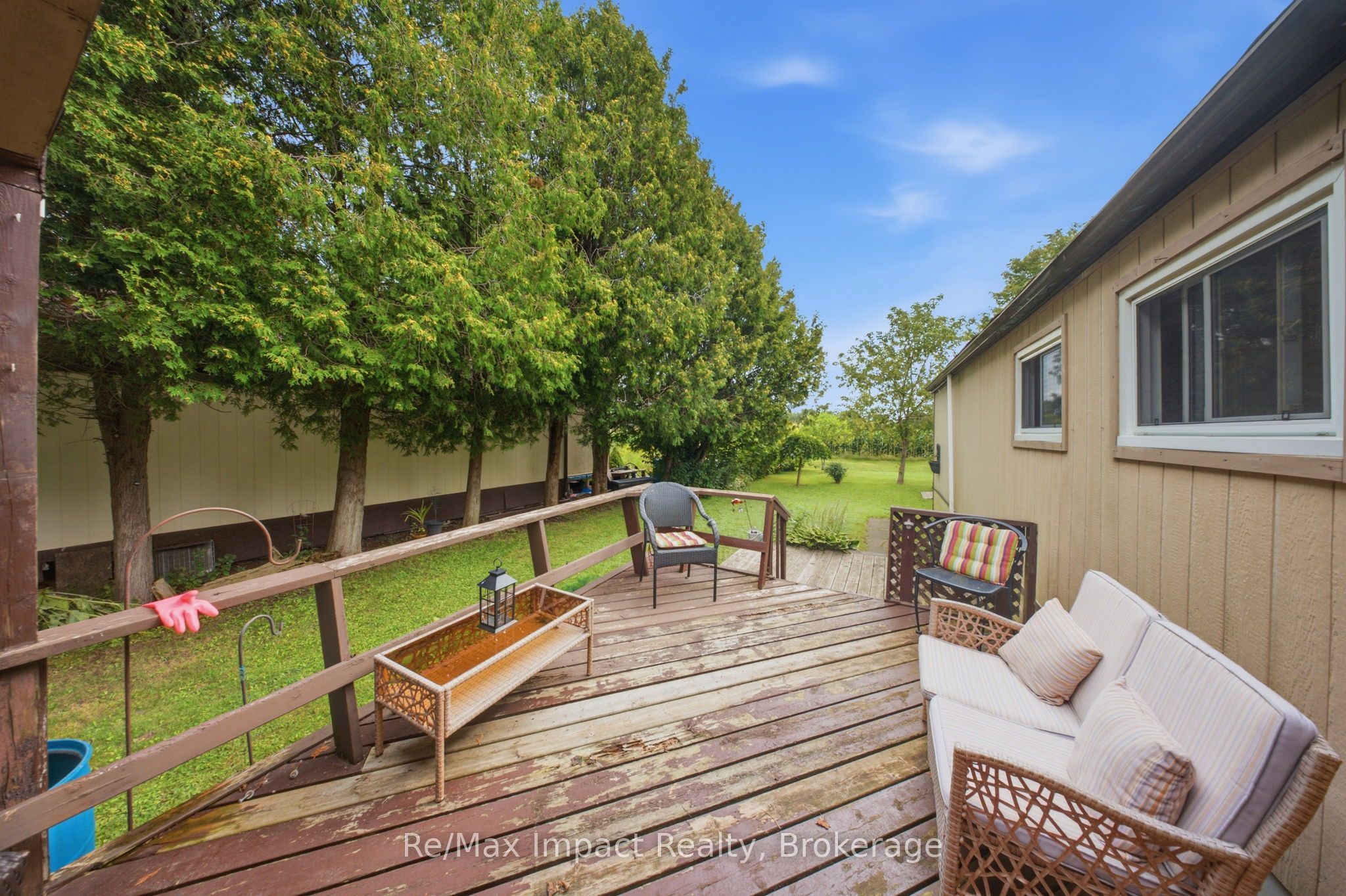 39 Hillview Drive Property Photo 2