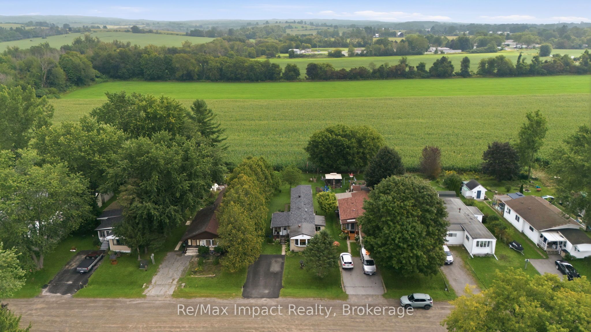 39 Hillview Drive Property Photo 6