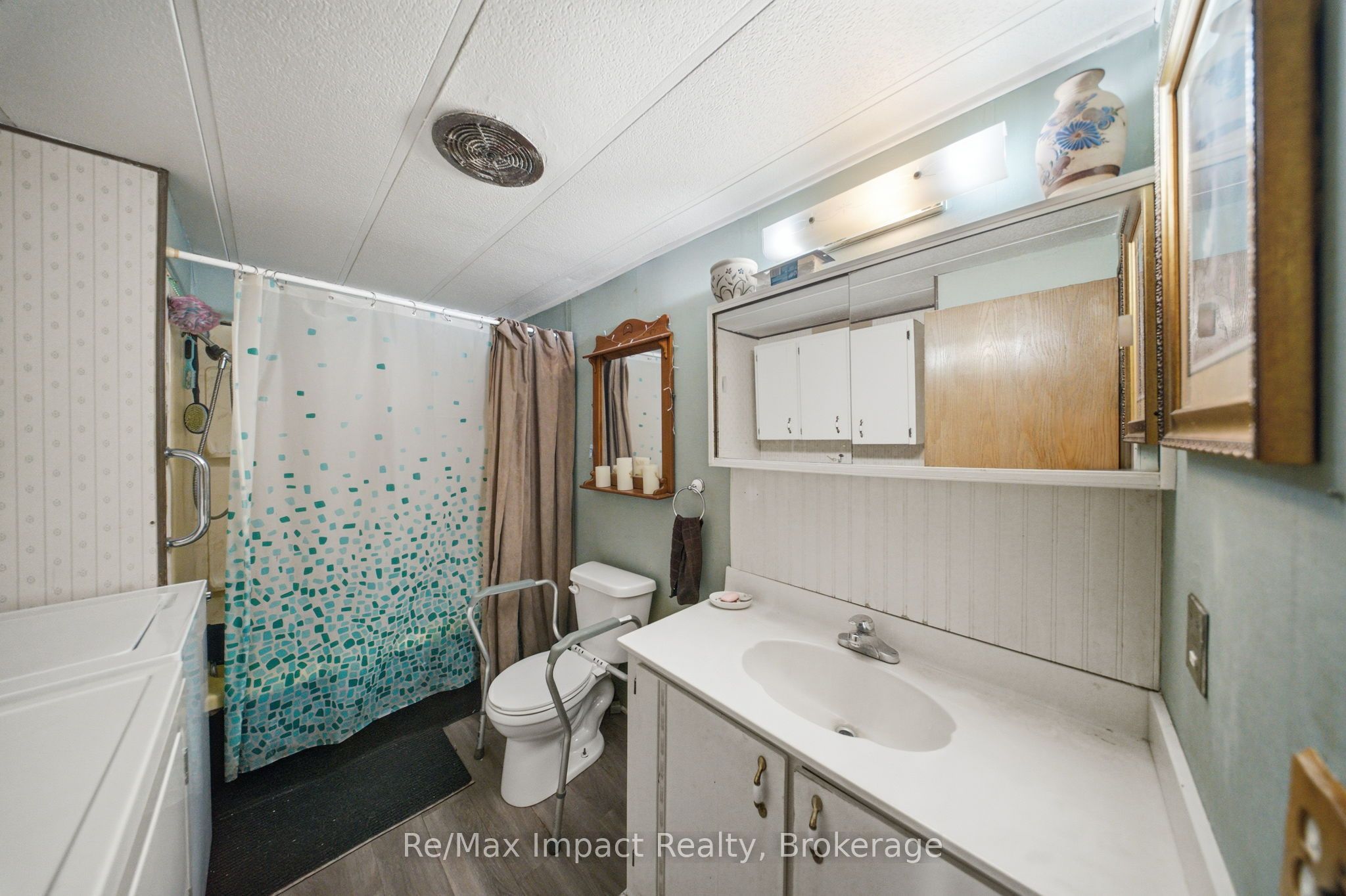39 Hillview Drive Property Photo 13