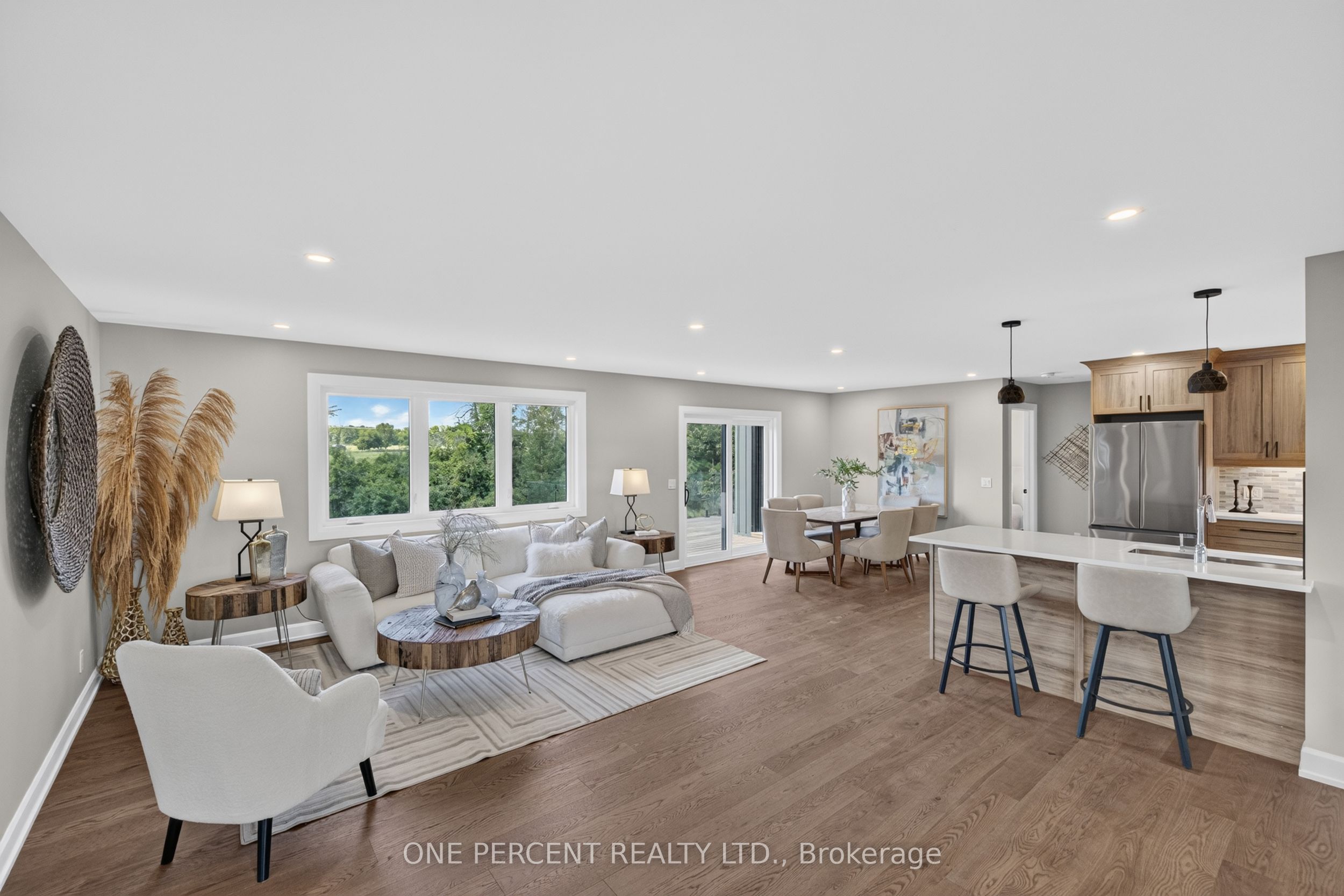 1243 Rosedale Road S Property Photo 3