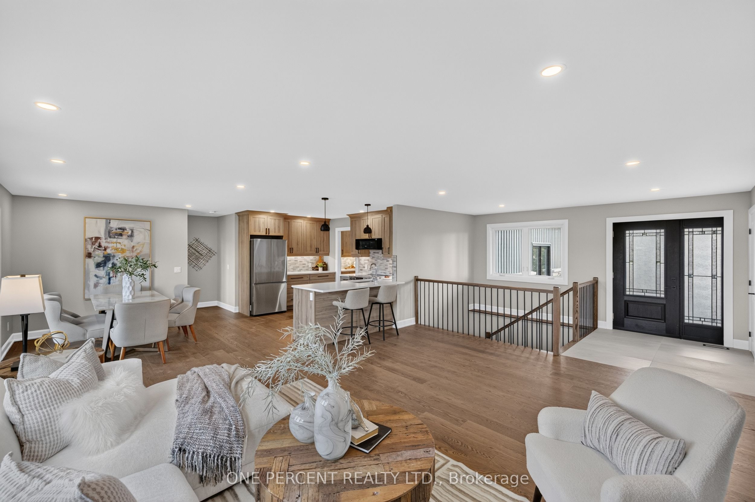 1243 Rosedale Road S Property Photo 4
