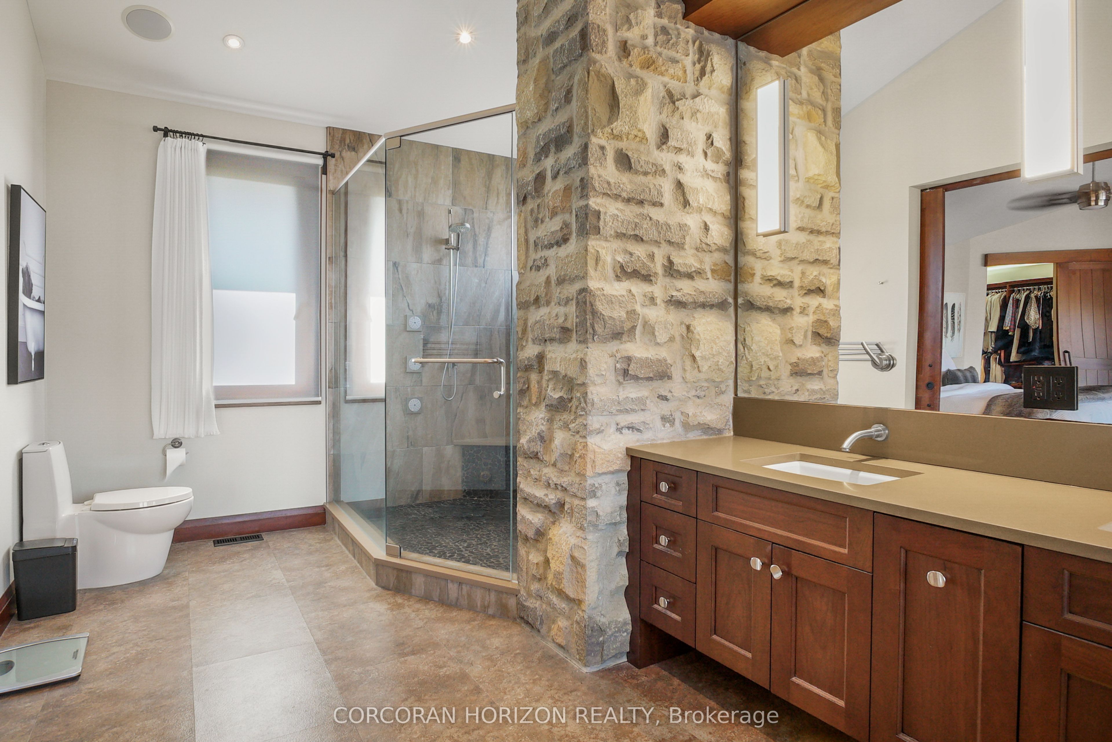 1546 Maryhill Road Property Photo 25