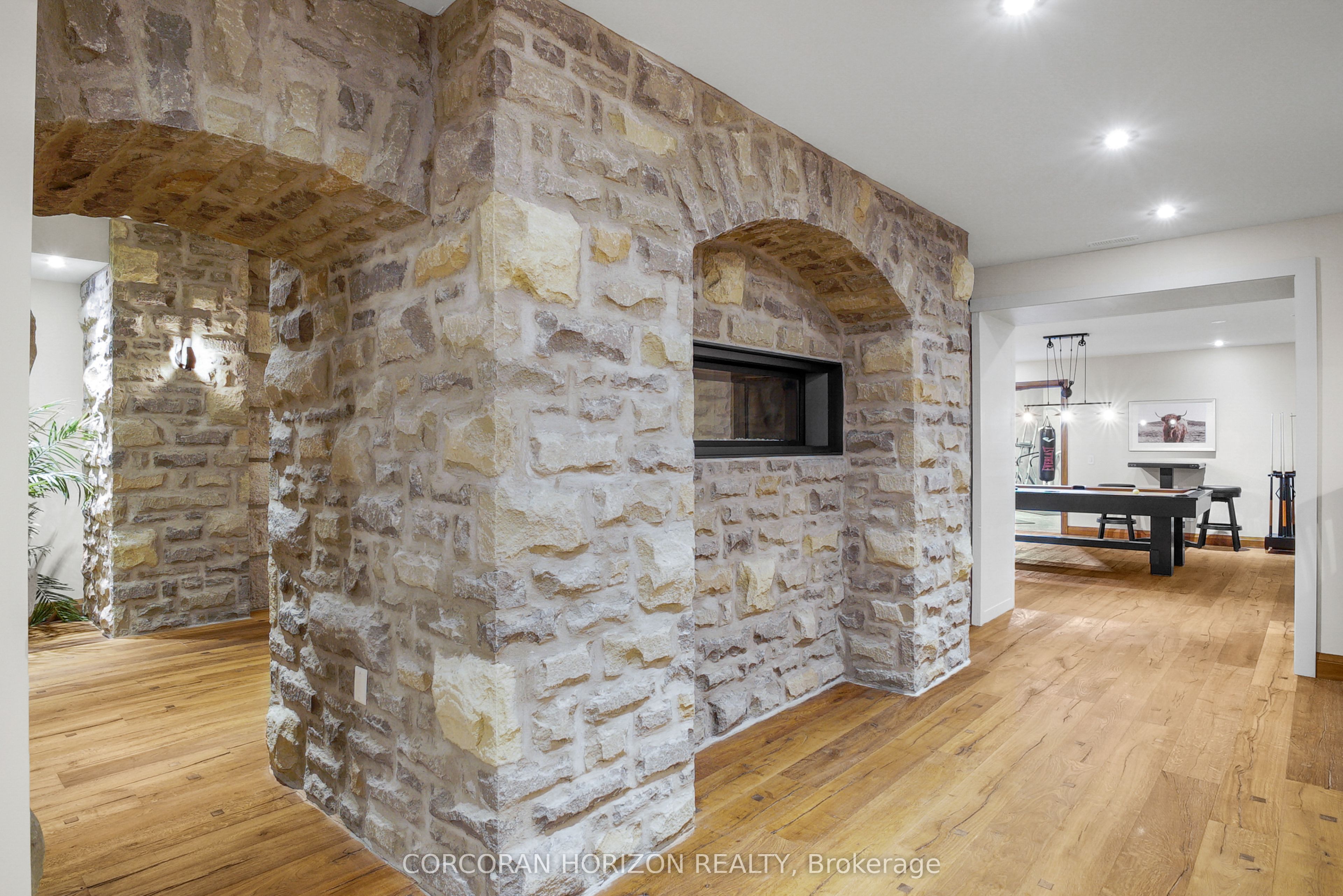 1546 Maryhill Road Property Photo 35