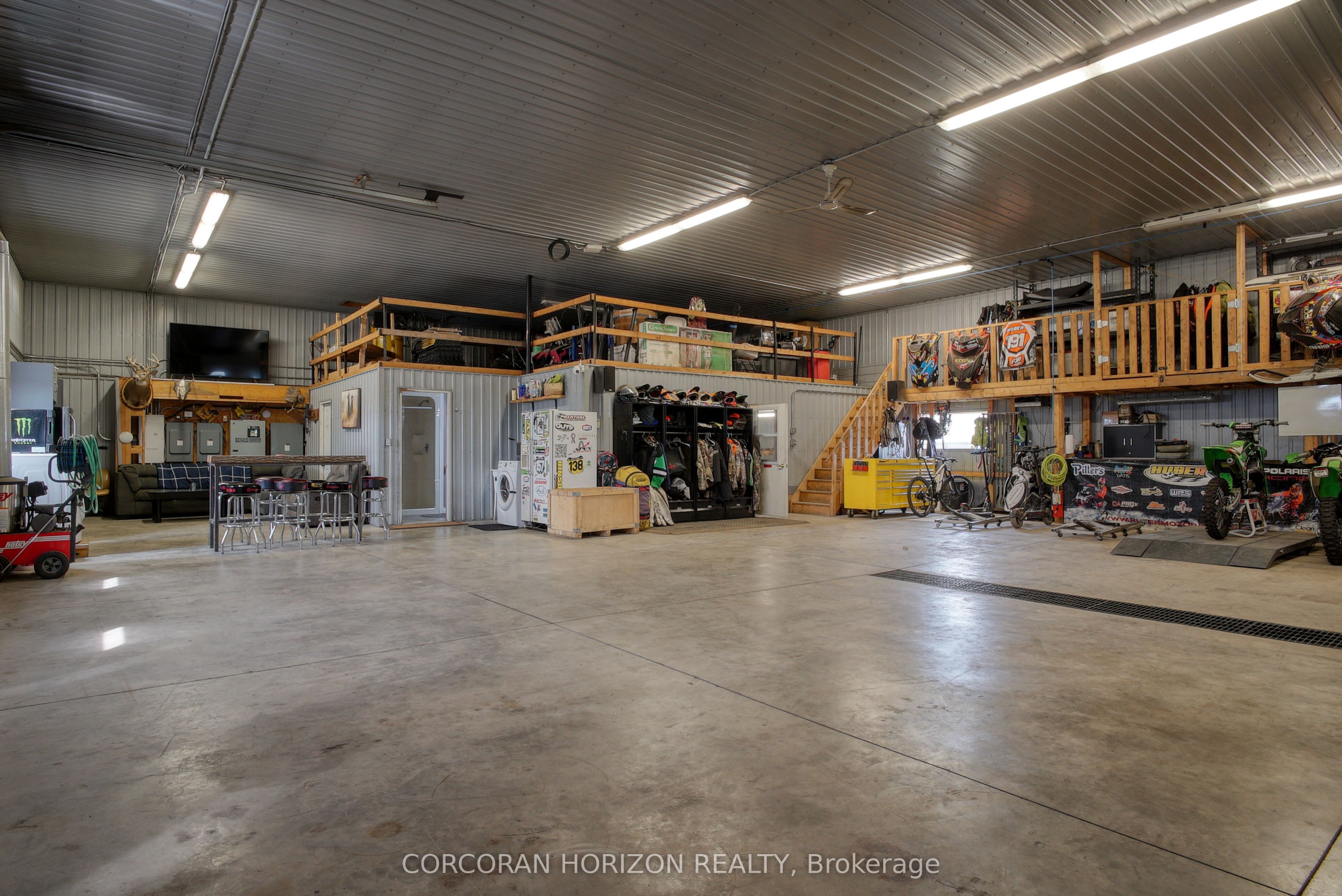 1546 Maryhill Road Property Photo 45